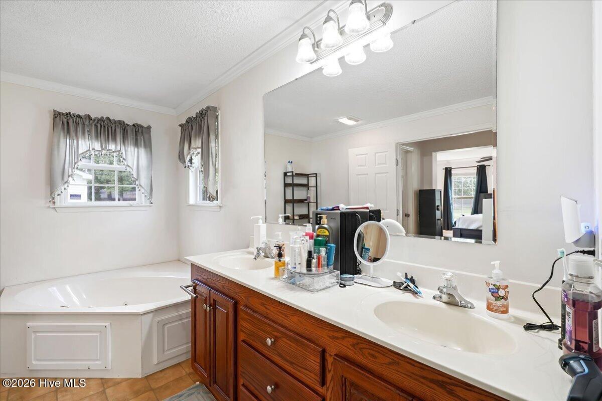 303 Wood Street Property Photo 39