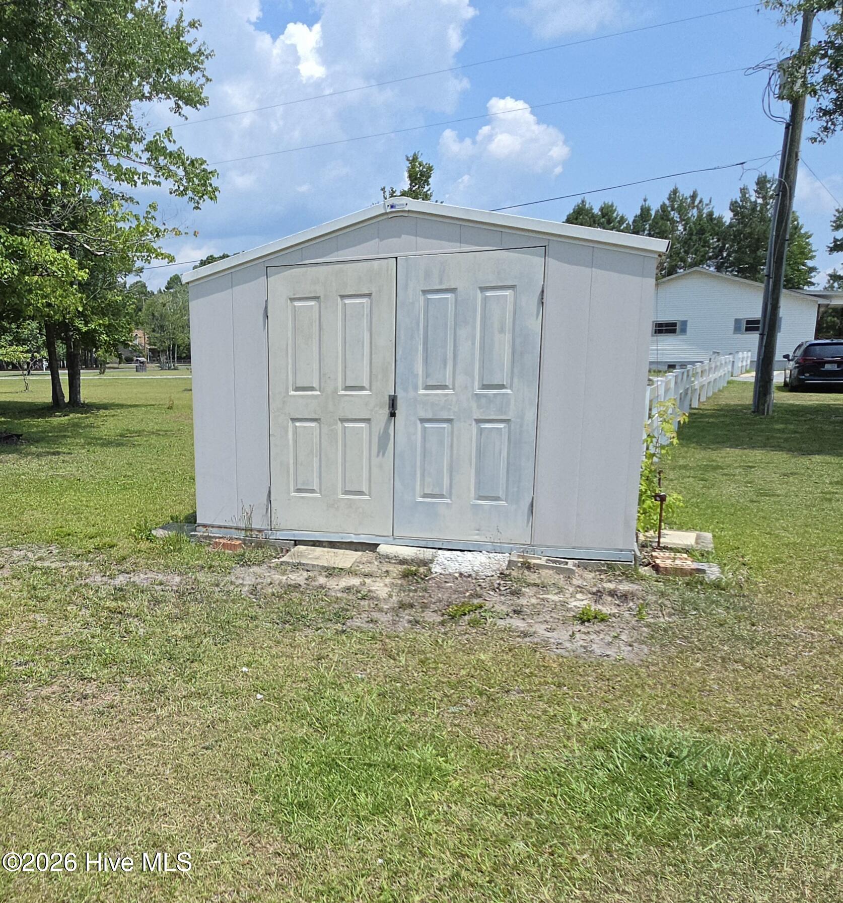205 26 Meadow Lane E Property Photo 17