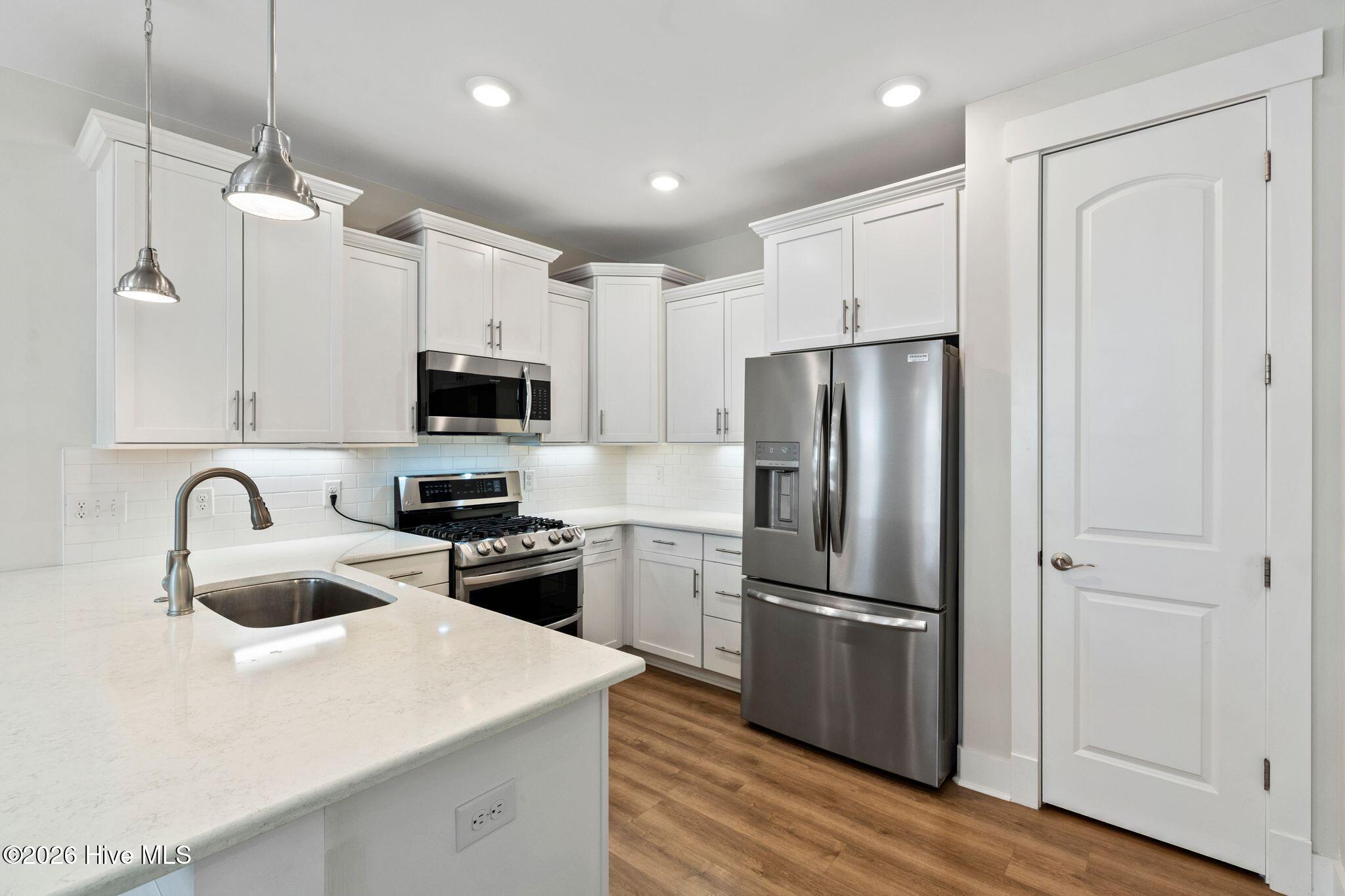 1535 Harbour Place Drive Property Photo 10