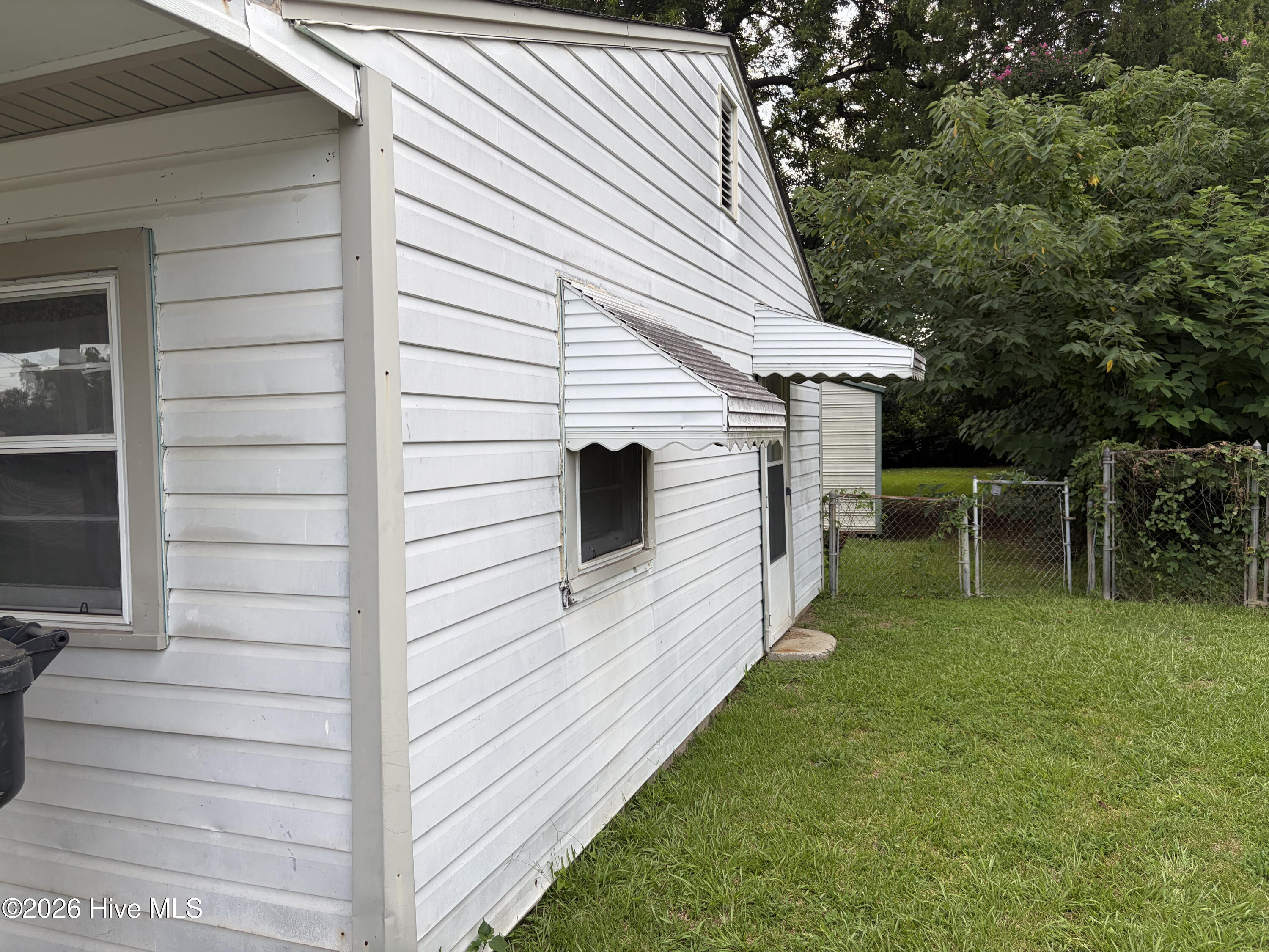 1300 Bruce Street Property Photo 3