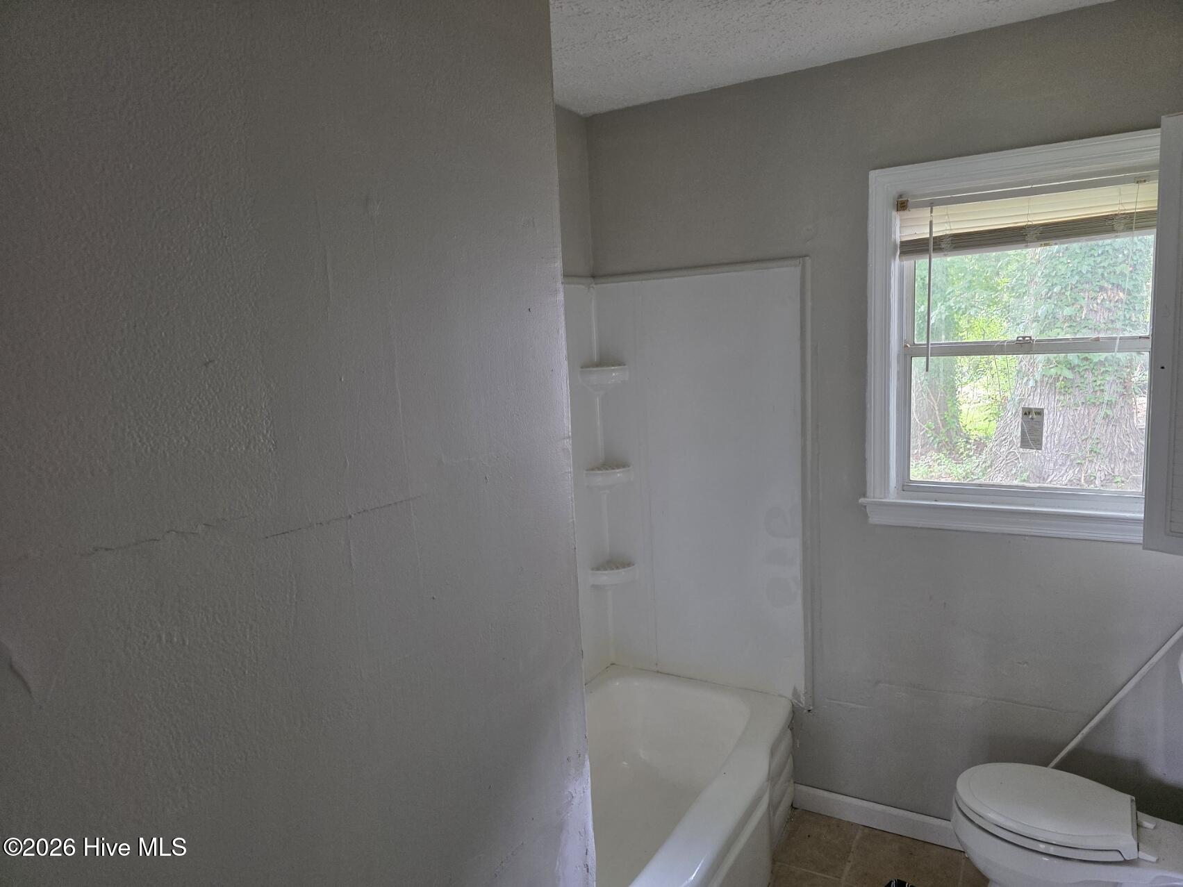 2518 Argonne Drive Property Photo 5