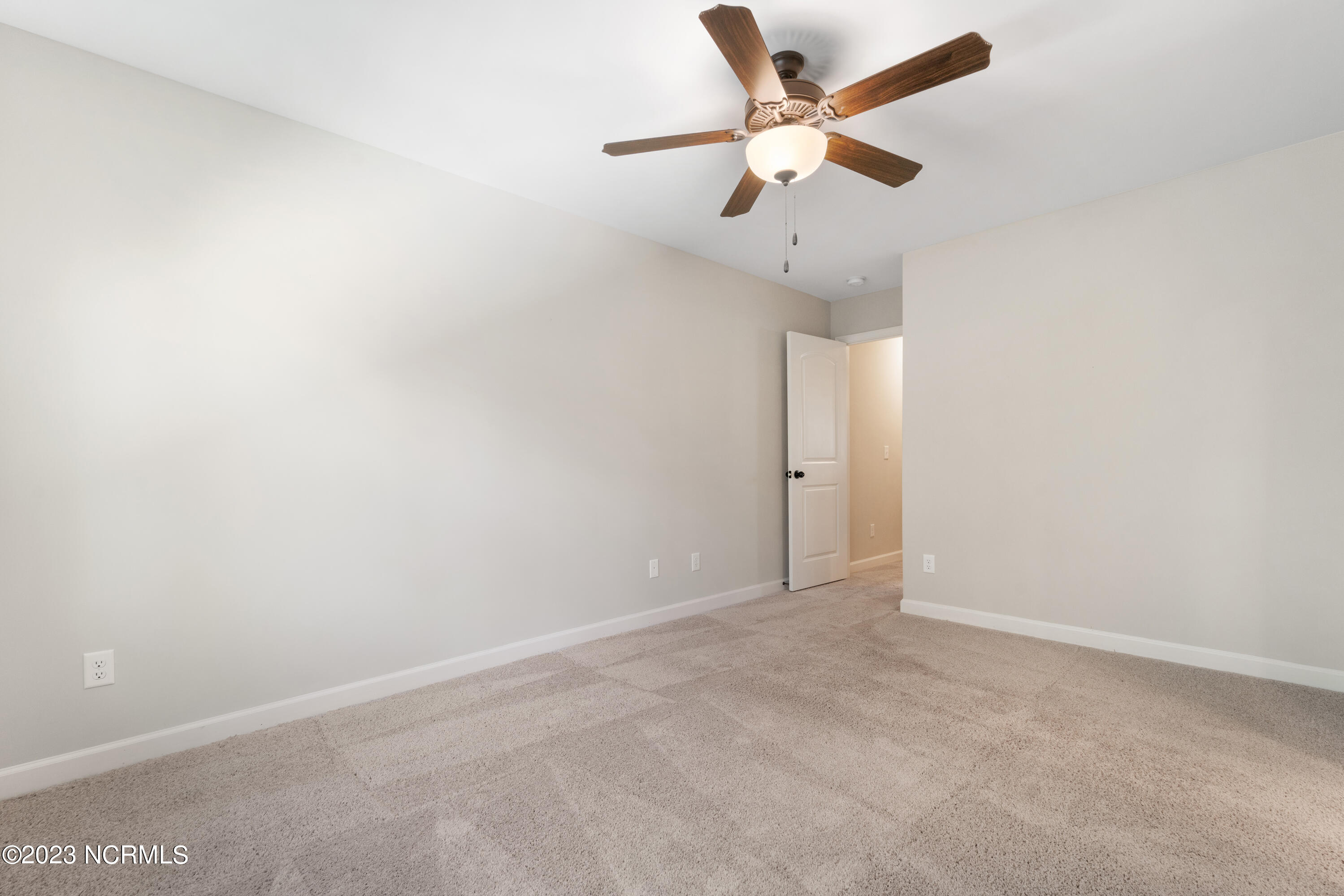 18 Catalina Circle Property Photo 16