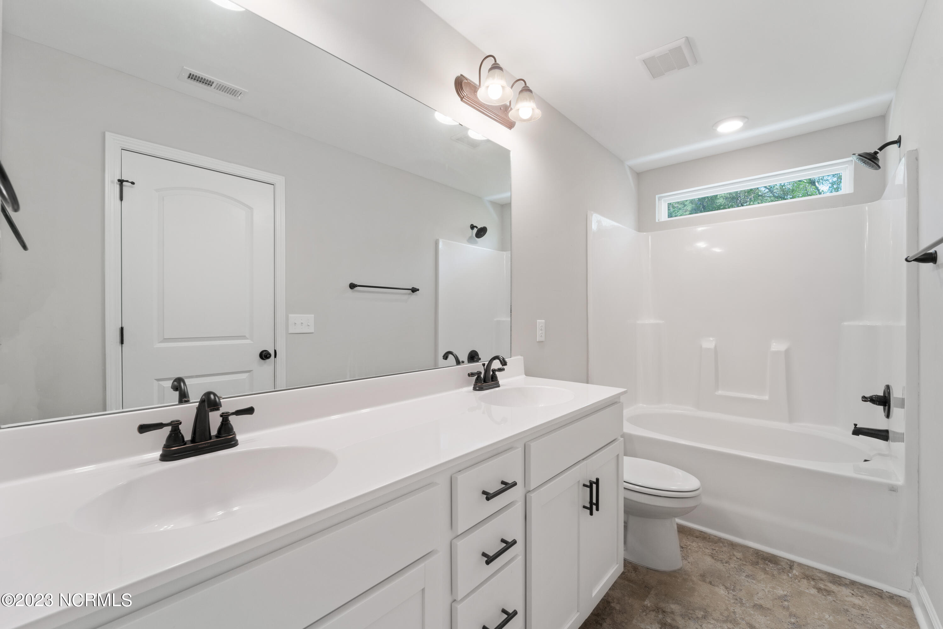 18 Catalina Circle Property Photo 17