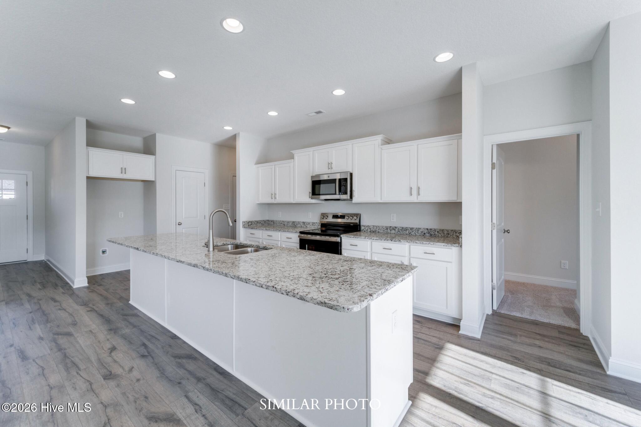 776 Regiment Road Property Photo 10