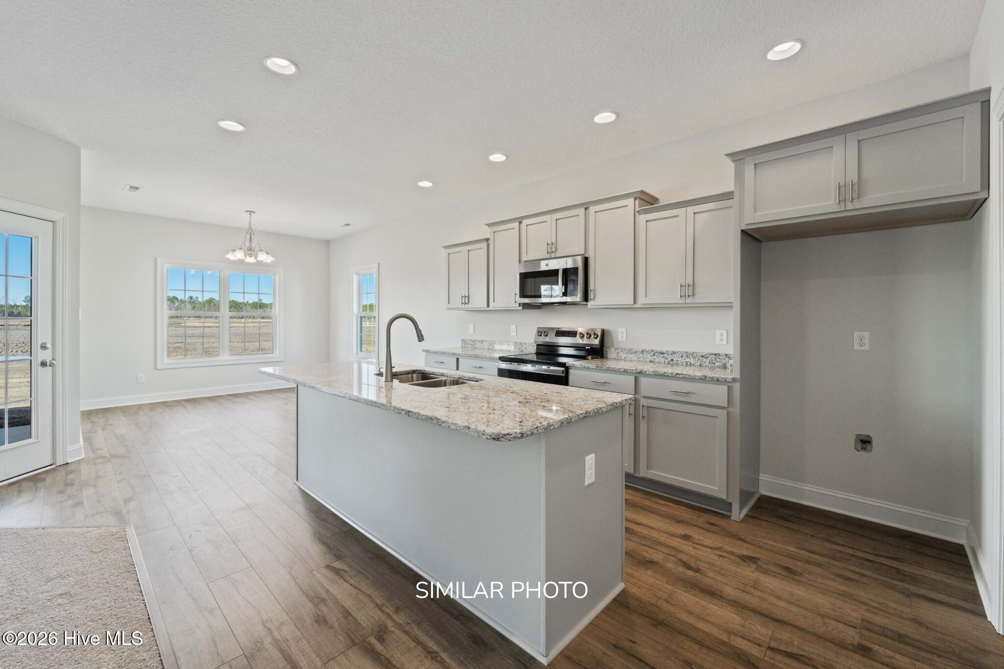 775 Regiment Road Property Photo 7