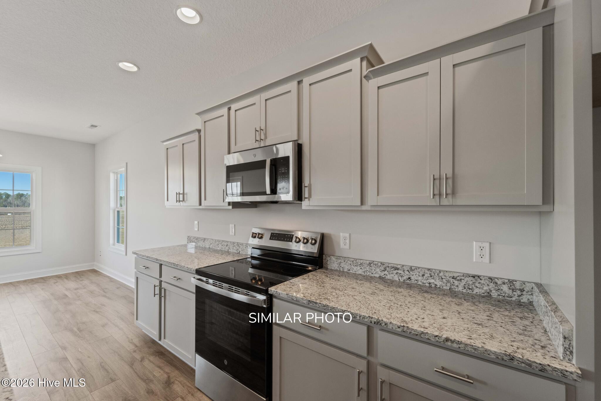 775 Regiment Road Property Photo 8