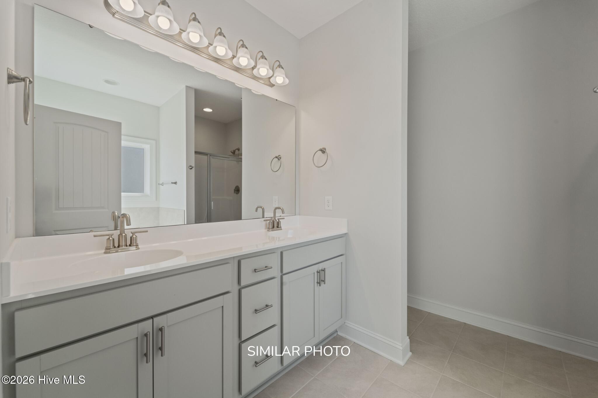 775 Regiment Road Property Photo 14