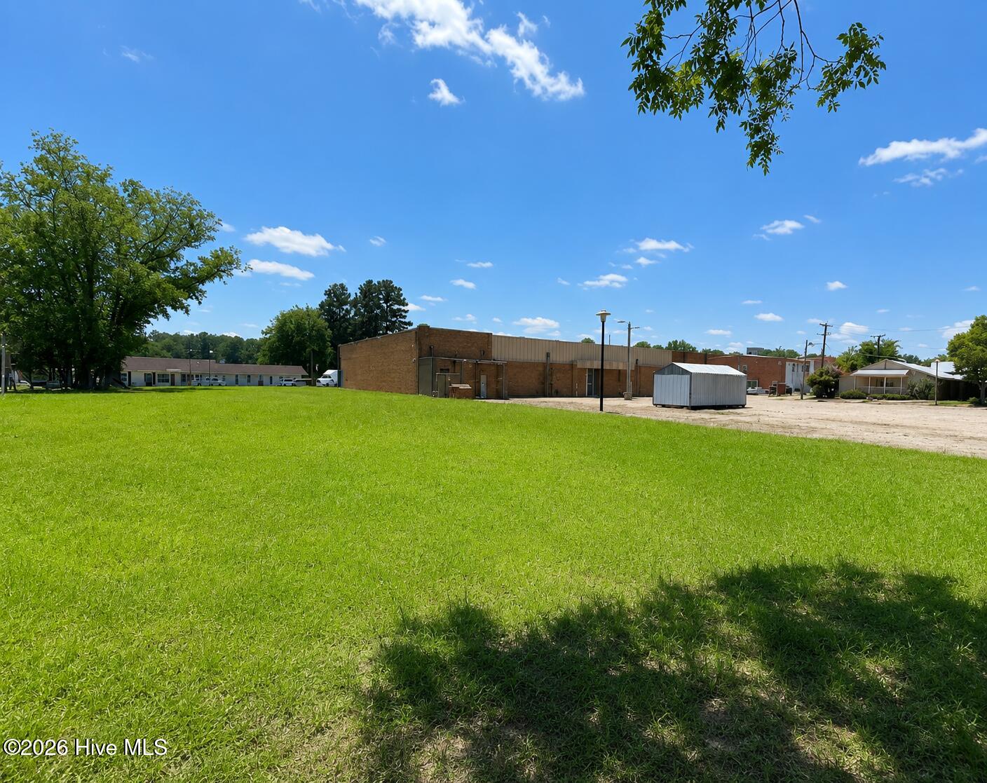 401 E Main Street Property Photo 6