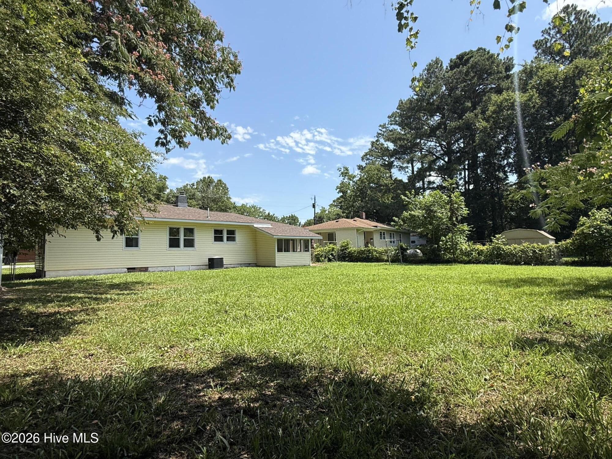 18 White Oak Street Property Photo 12