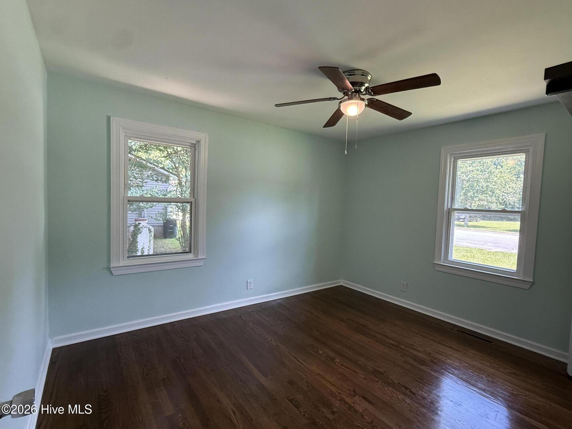 18 White Oak Street Property Photo 21