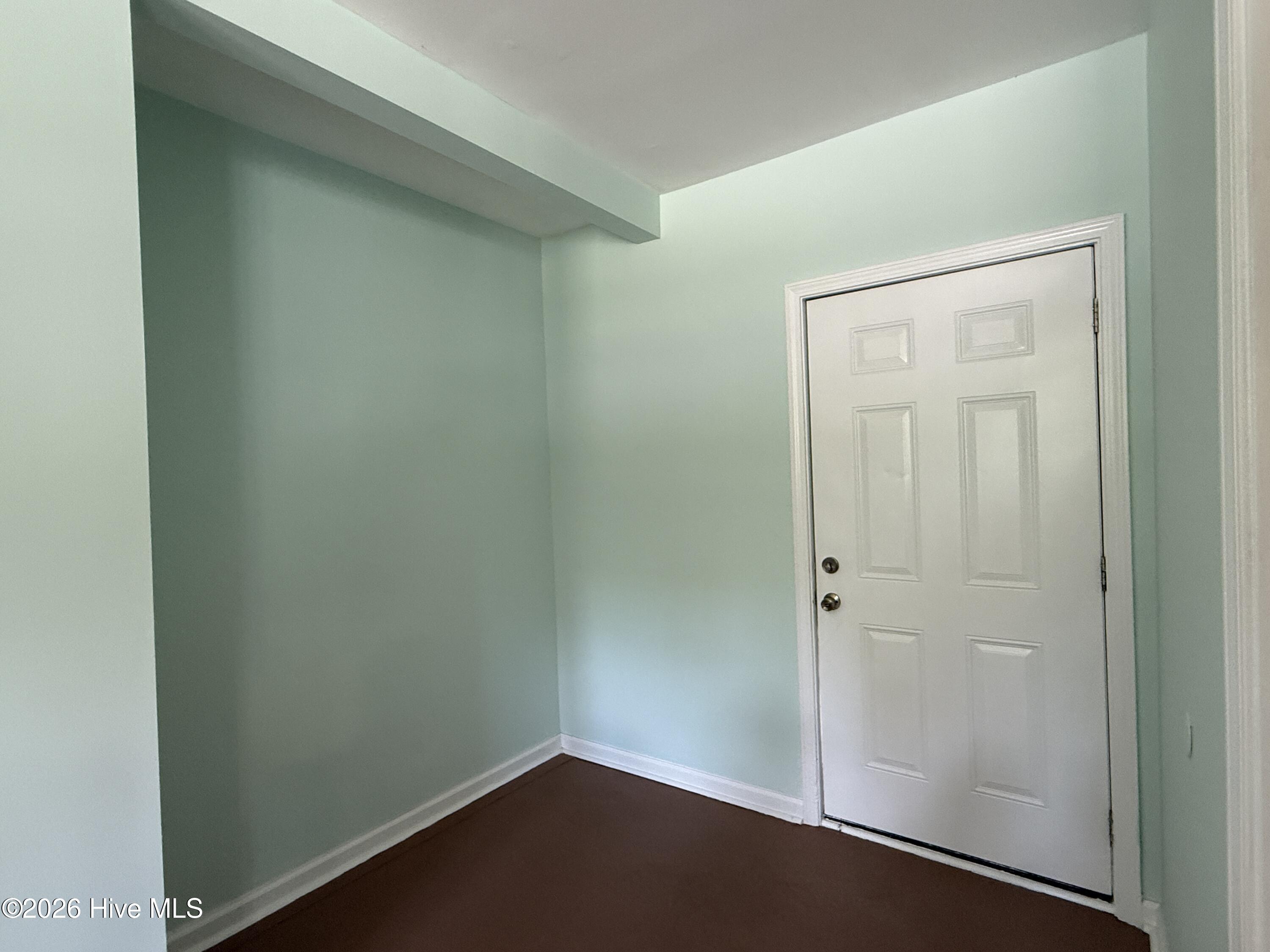 18 White Oak Street Property Photo 25