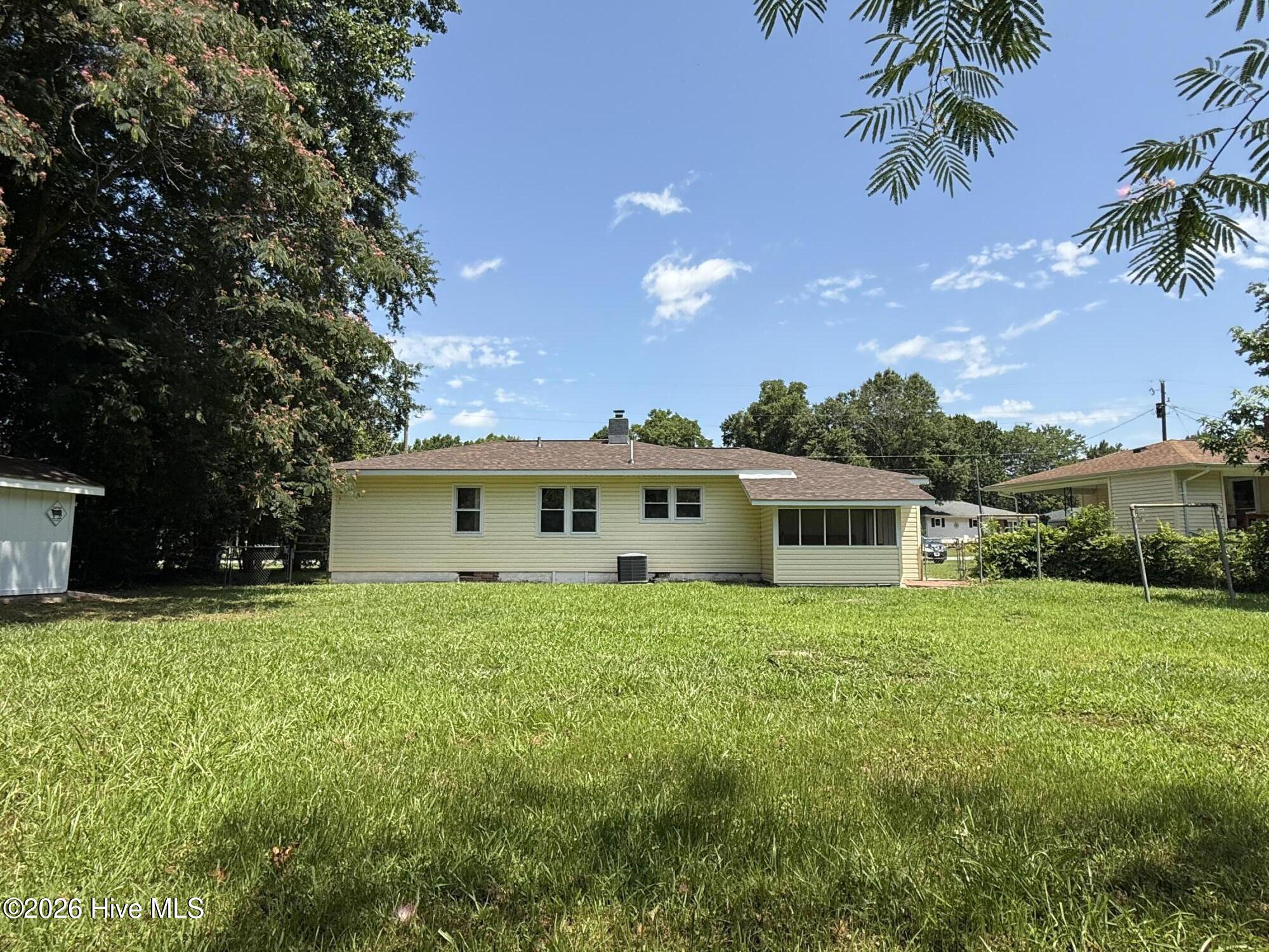 18 White Oak Street Property Photo 28
