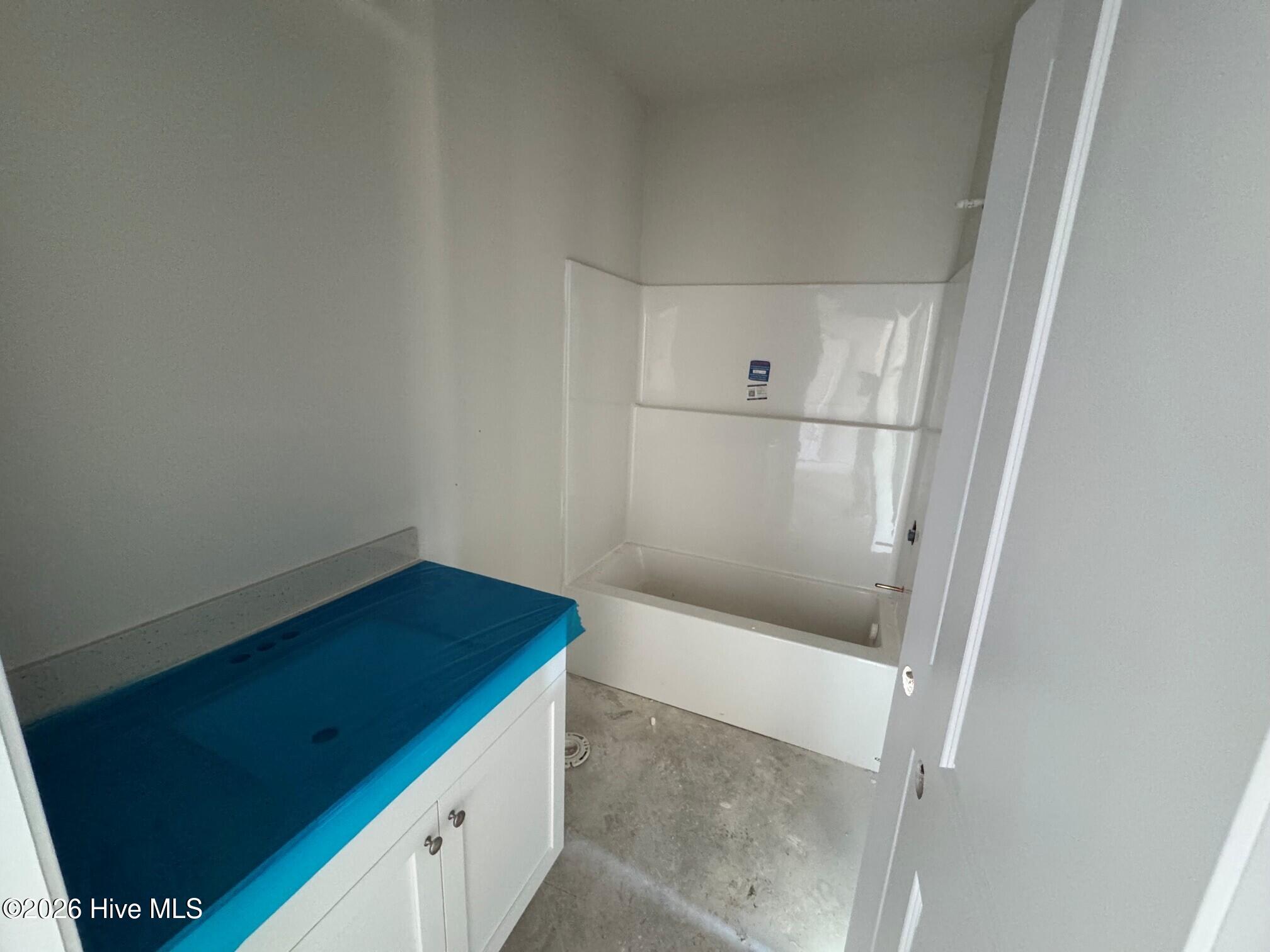 212 Holden Lane Property Photo 10