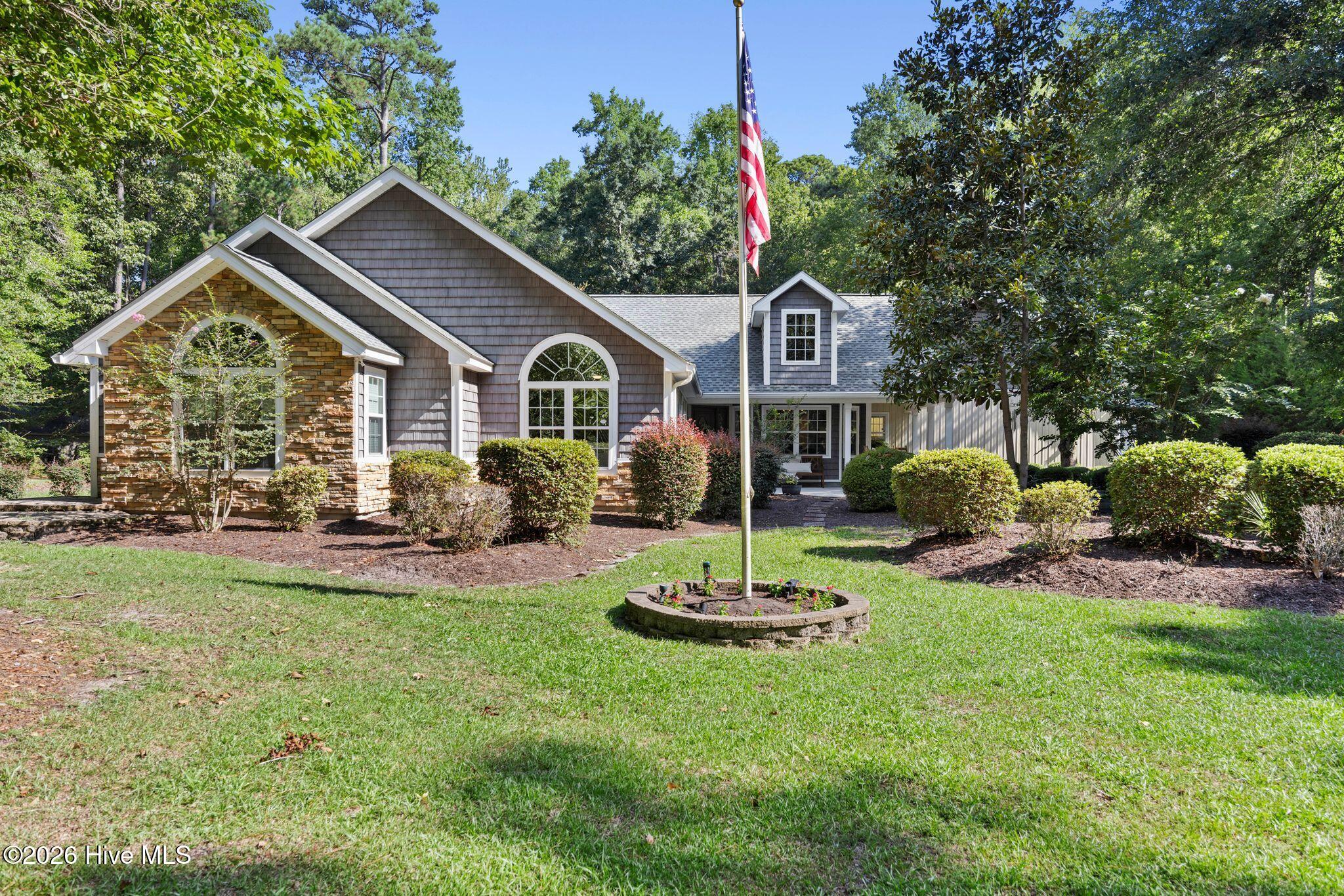 1 Sun Court Property Photo 2