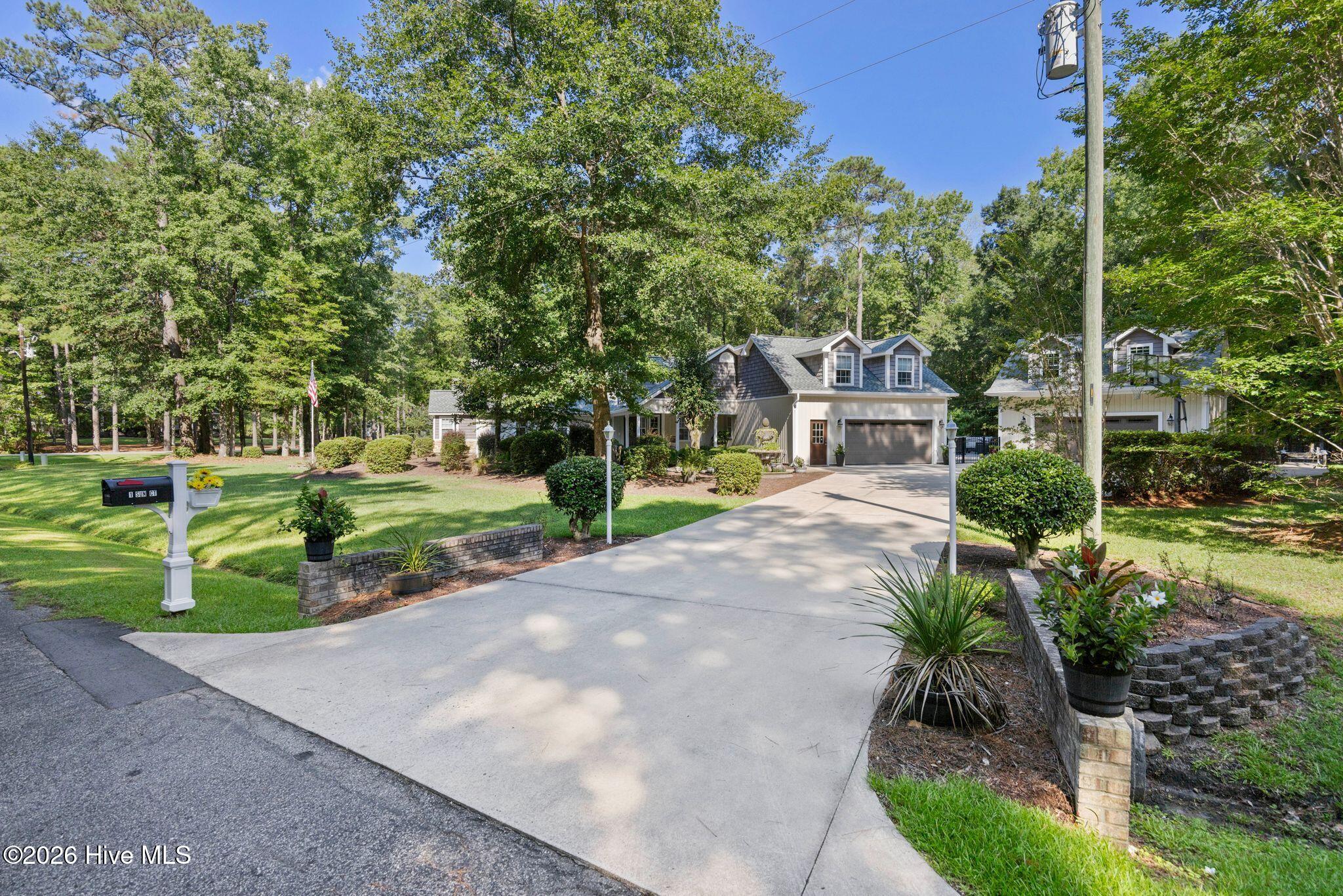 1 Sun Court Property Photo 3