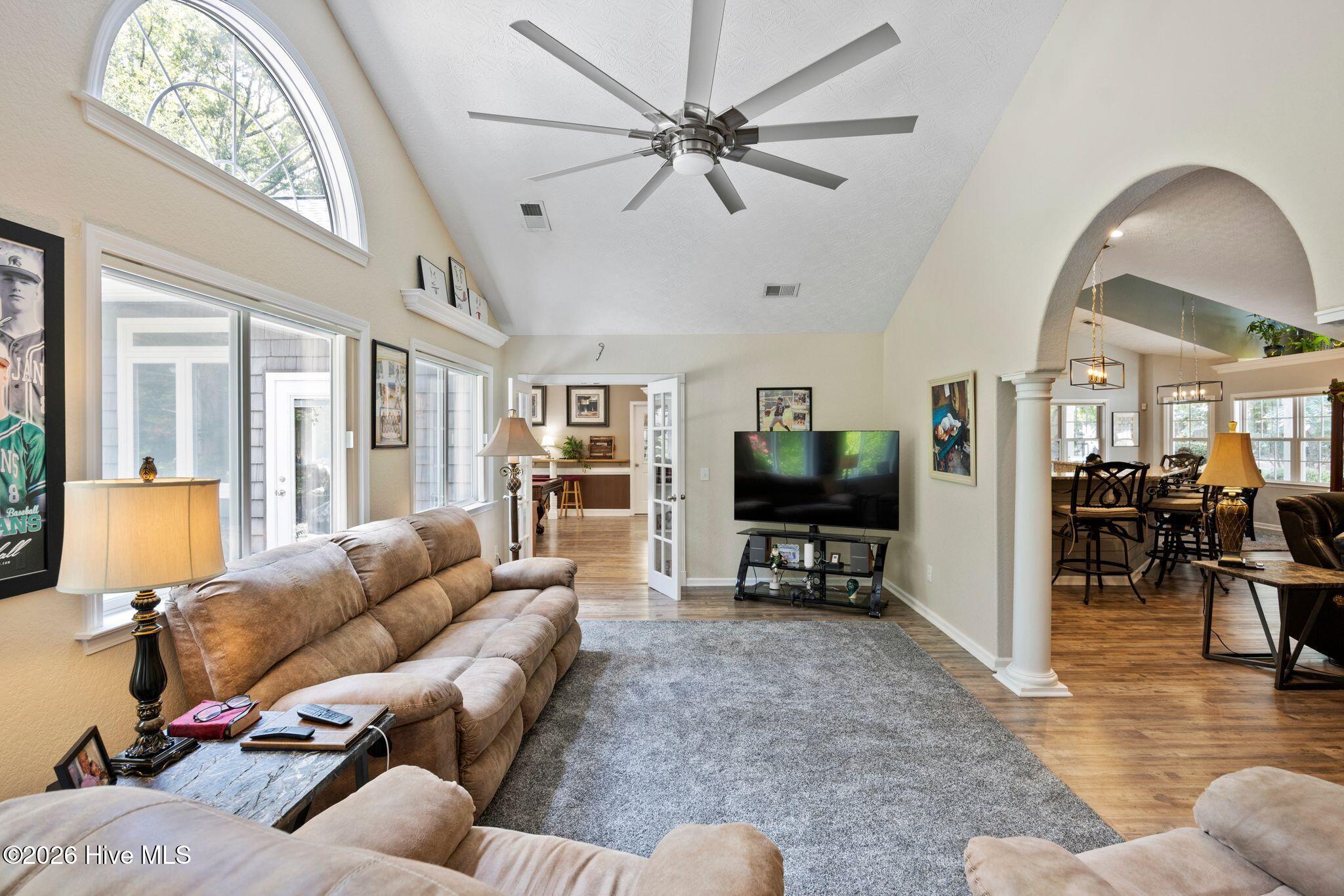 1 Sun Court Property Photo 25