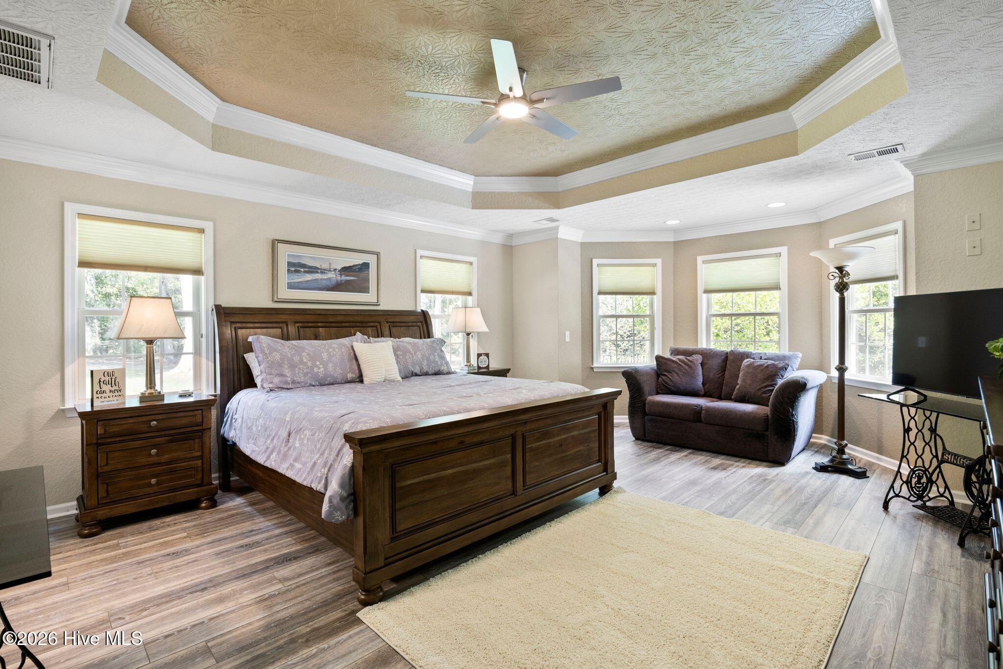 1 Sun Court Property Photo 28