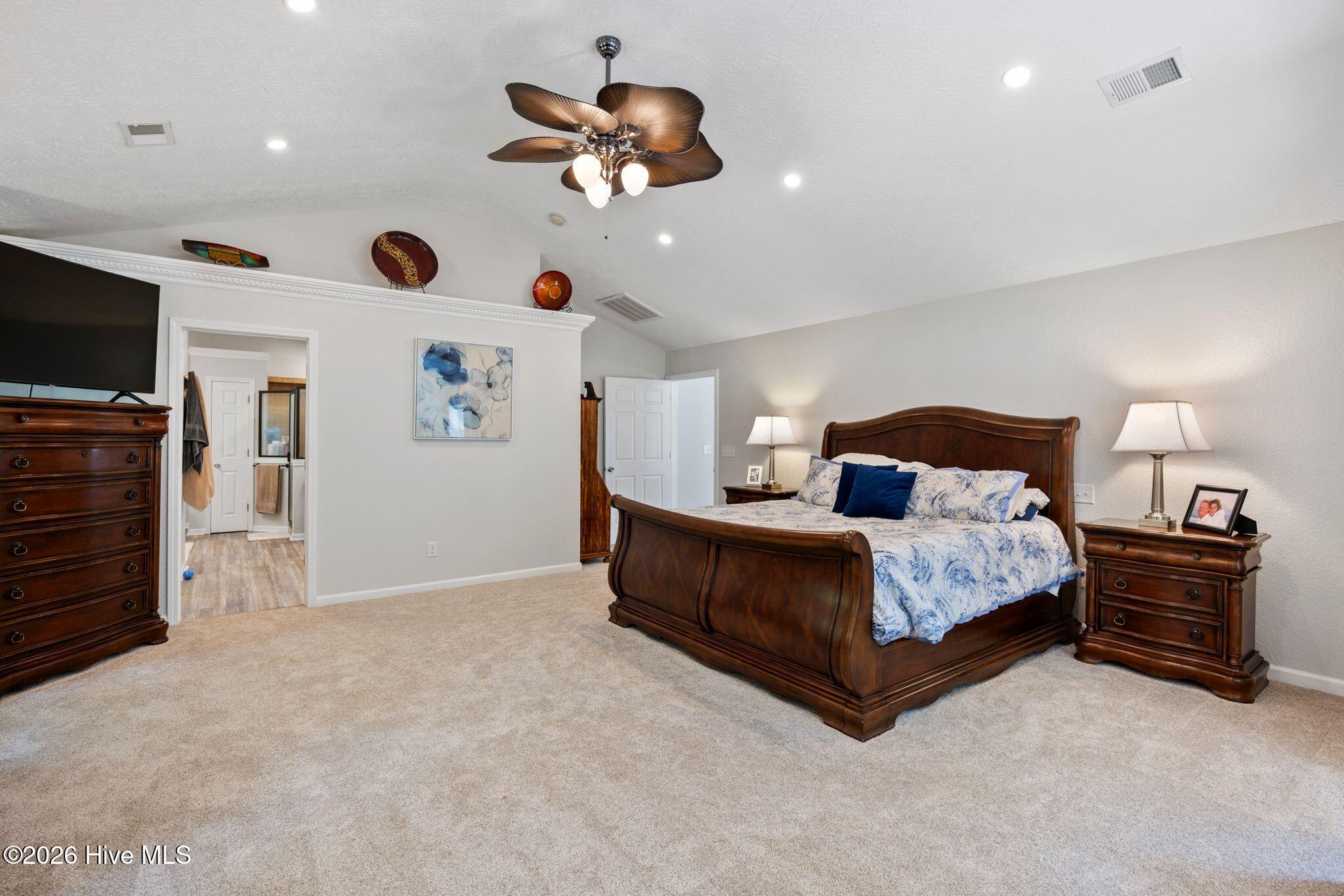 1 Sun Court Property Photo 42