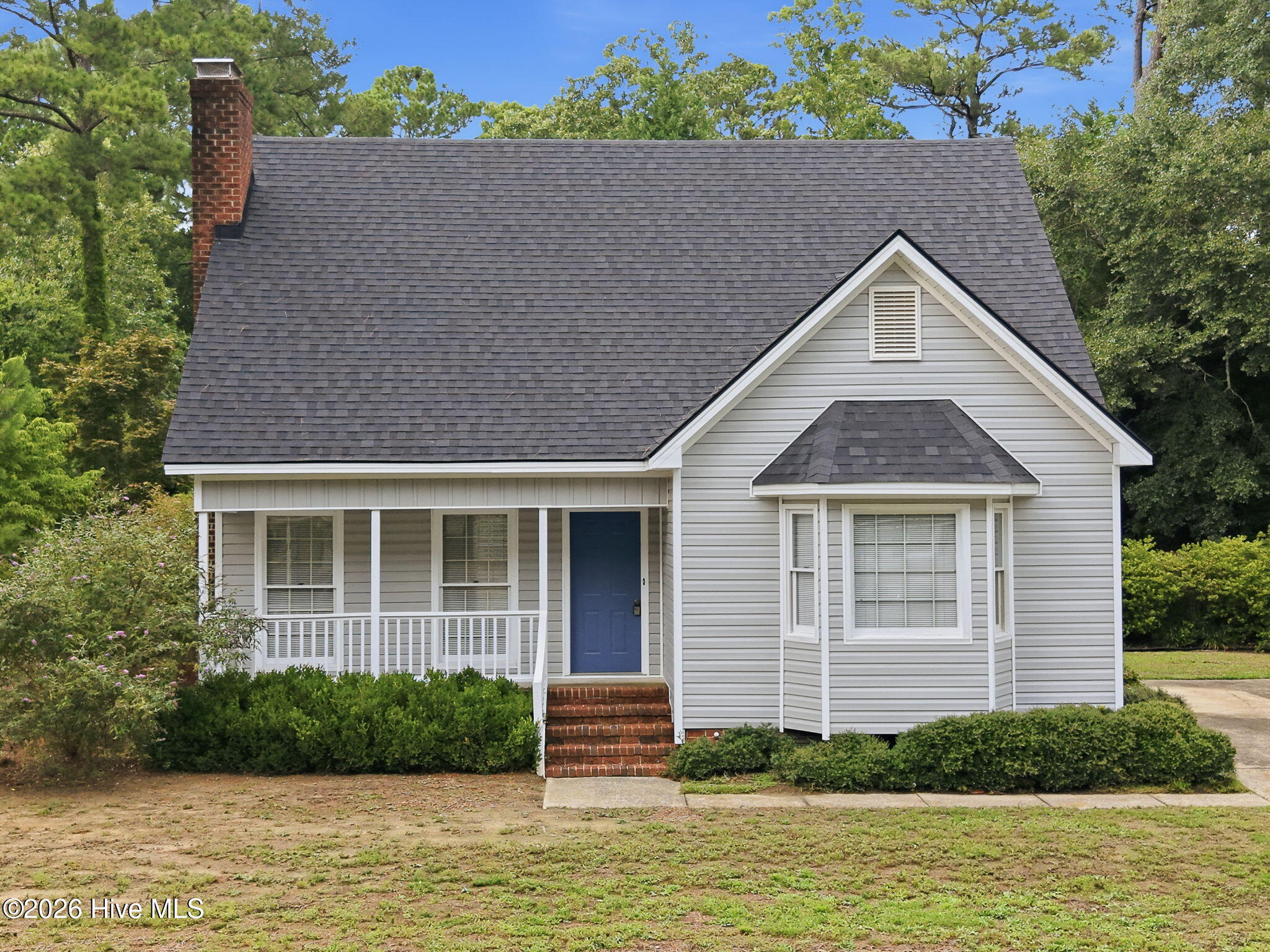 1515 Hollybriar Lane Property Photo 1