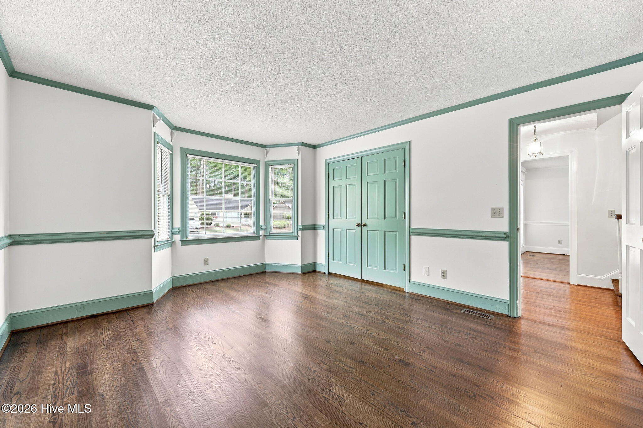1515 Hollybriar Lane Property Photo 43