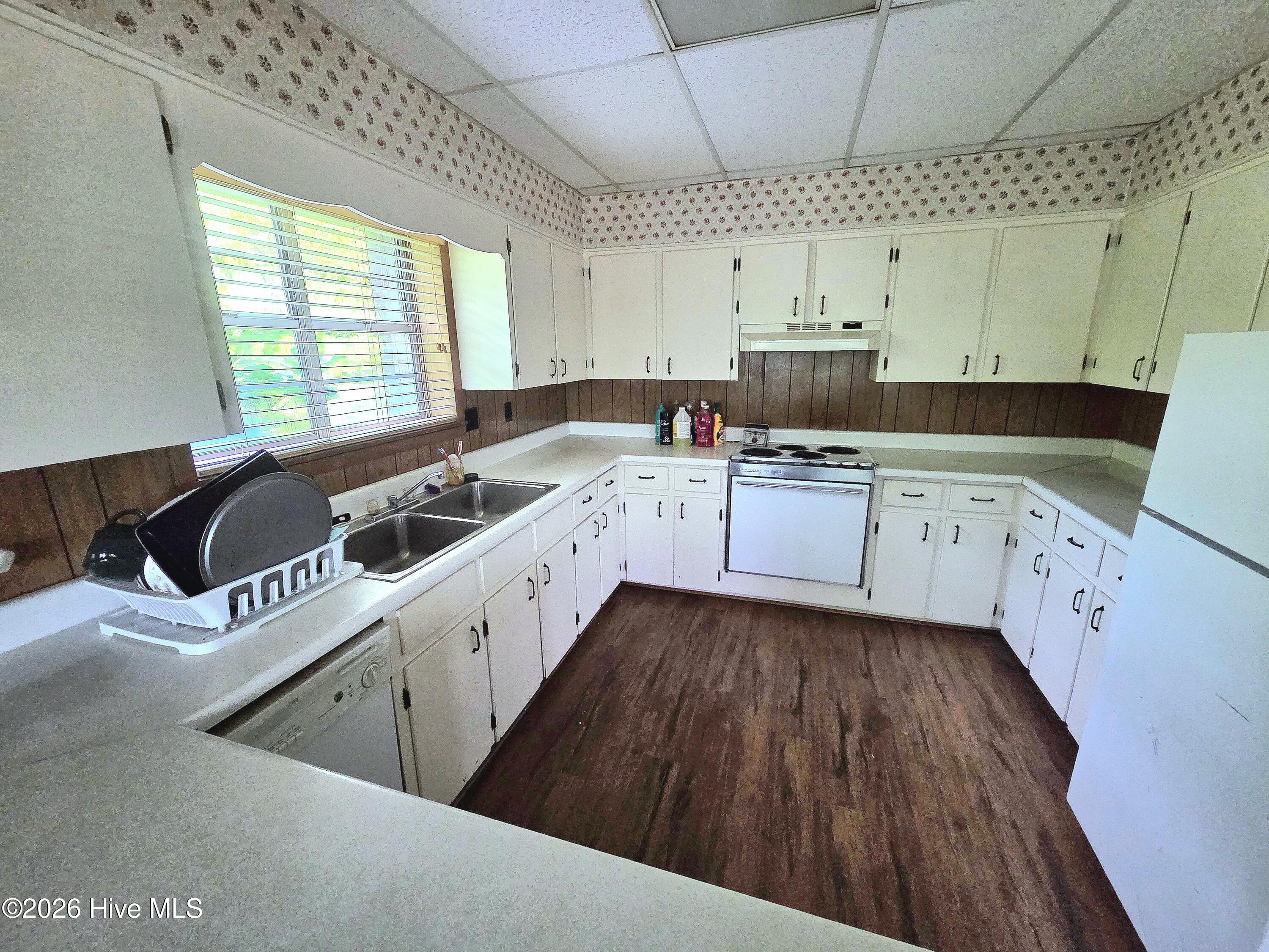 214 E Main Street Property Photo 6