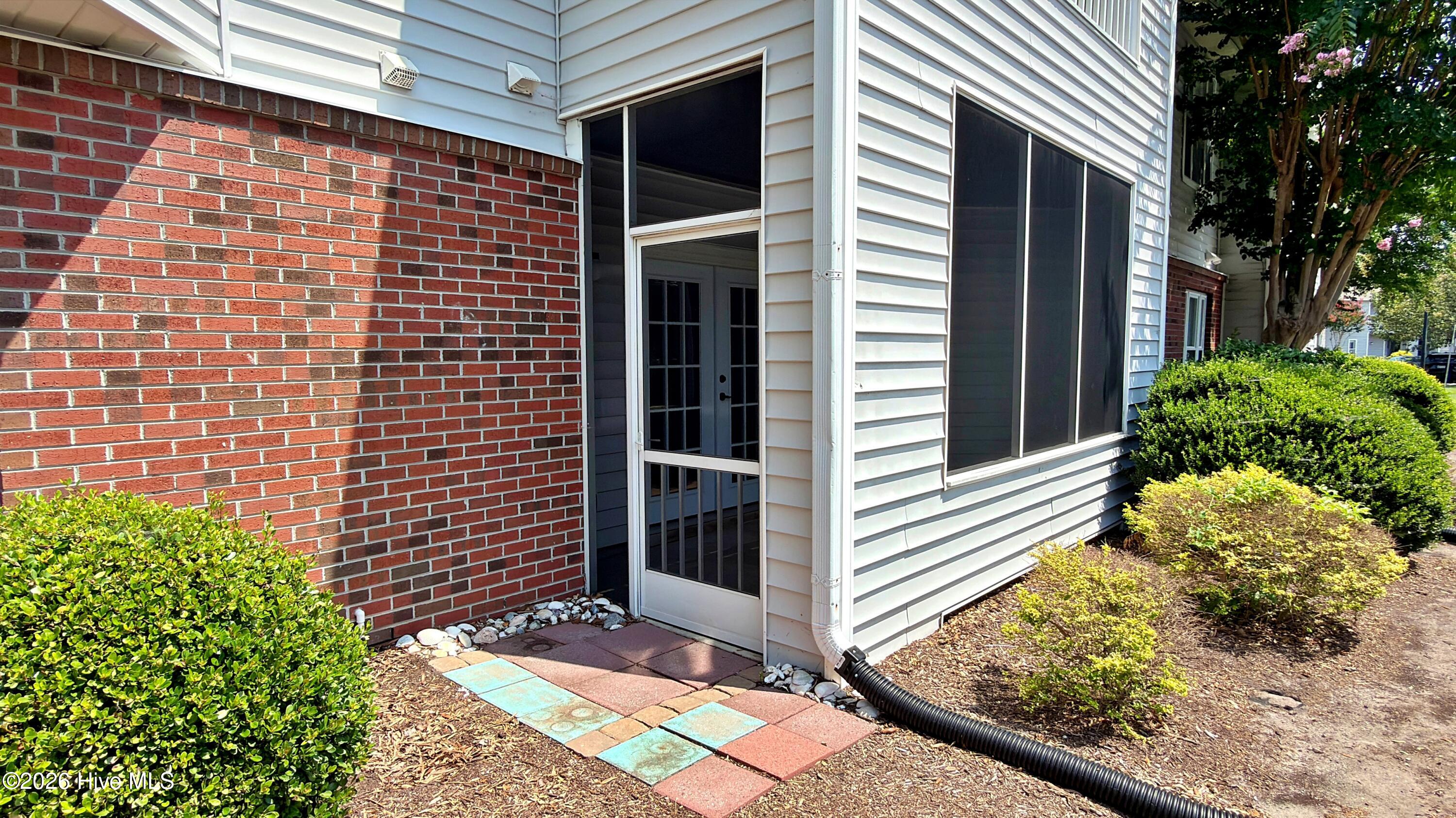 4140 Breezewood Drive Unit 104 Property Photo 4