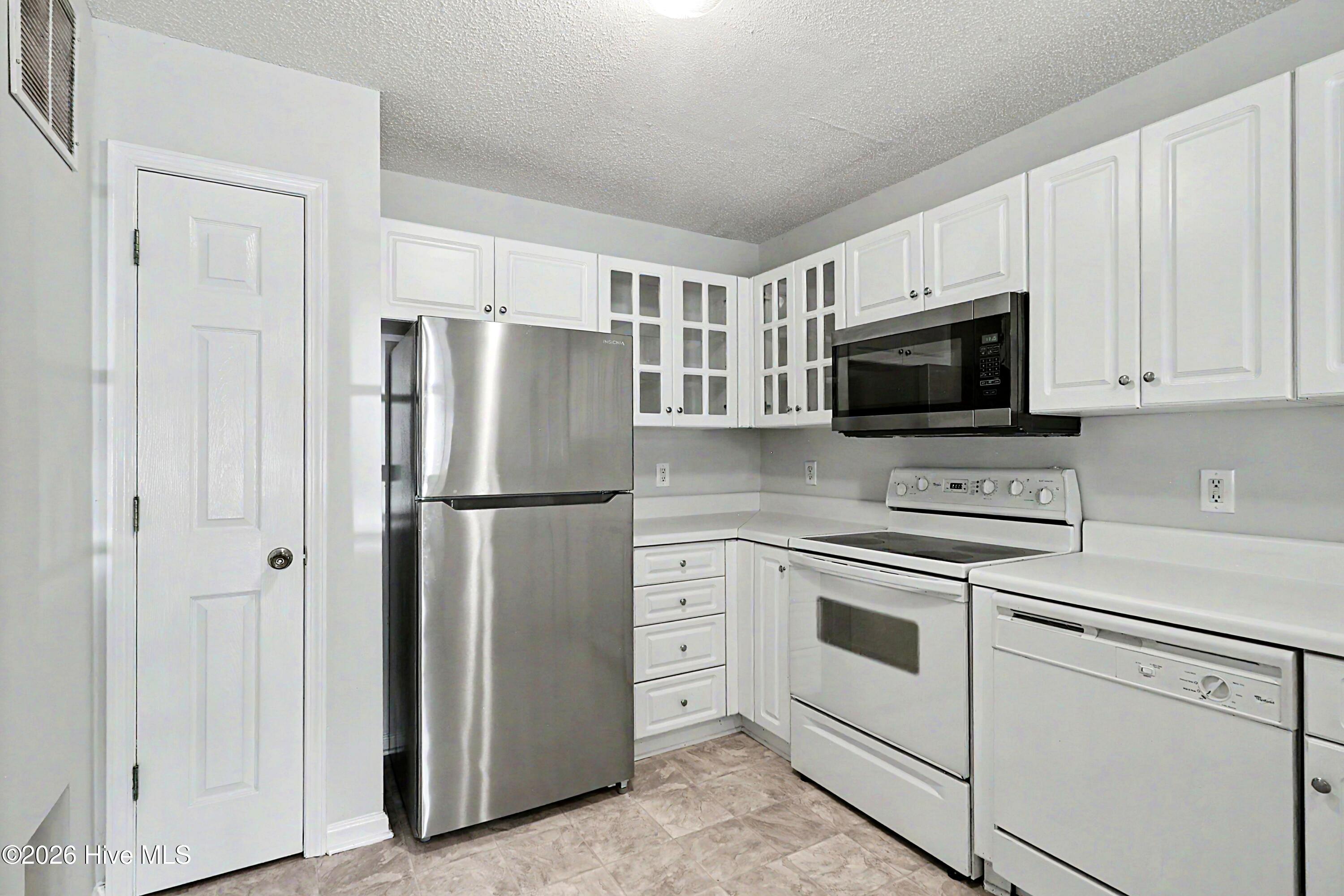 4140 Breezewood Drive Unit 104 Property Photo 12