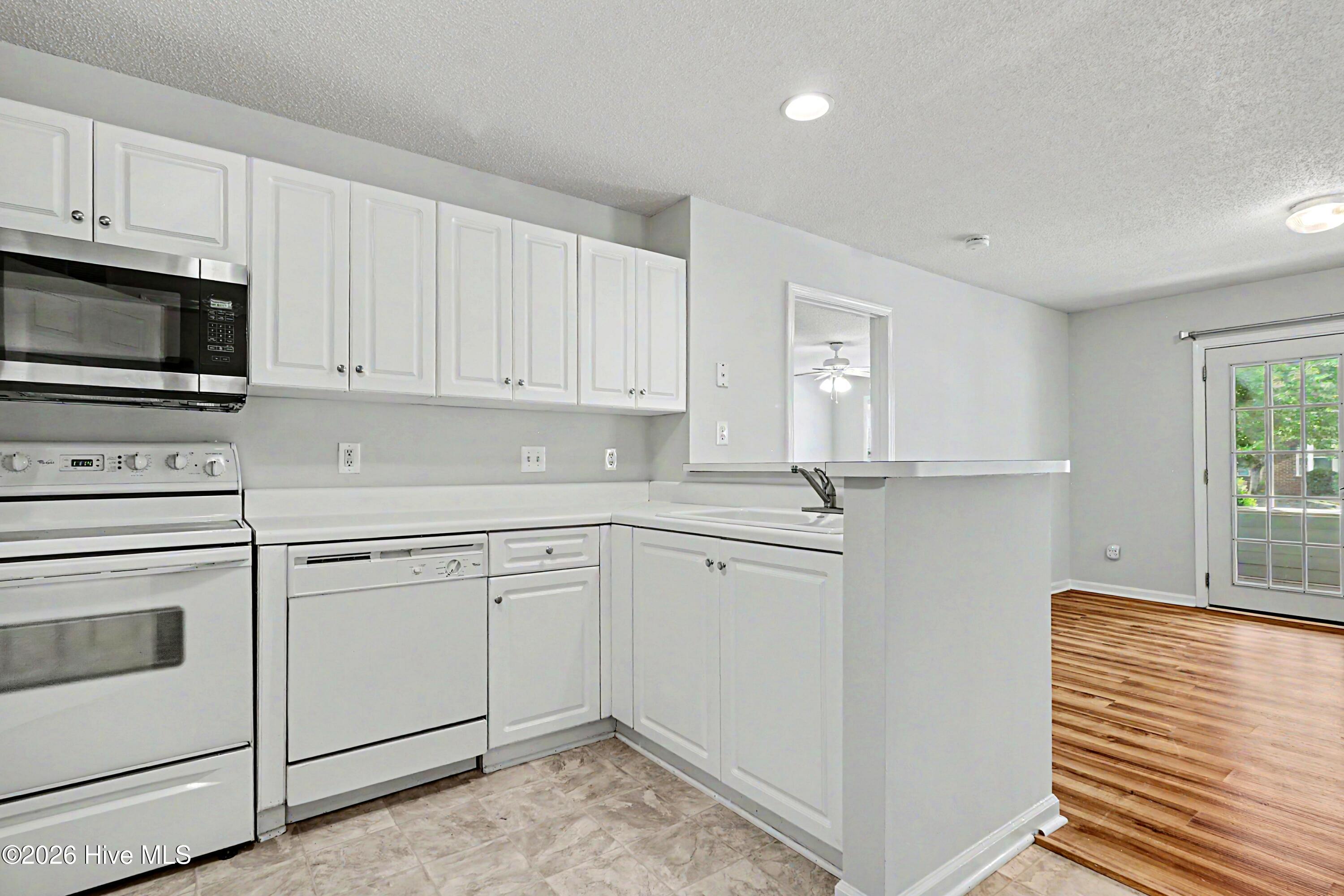 4140 Breezewood Drive Unit 104 Property Photo 14