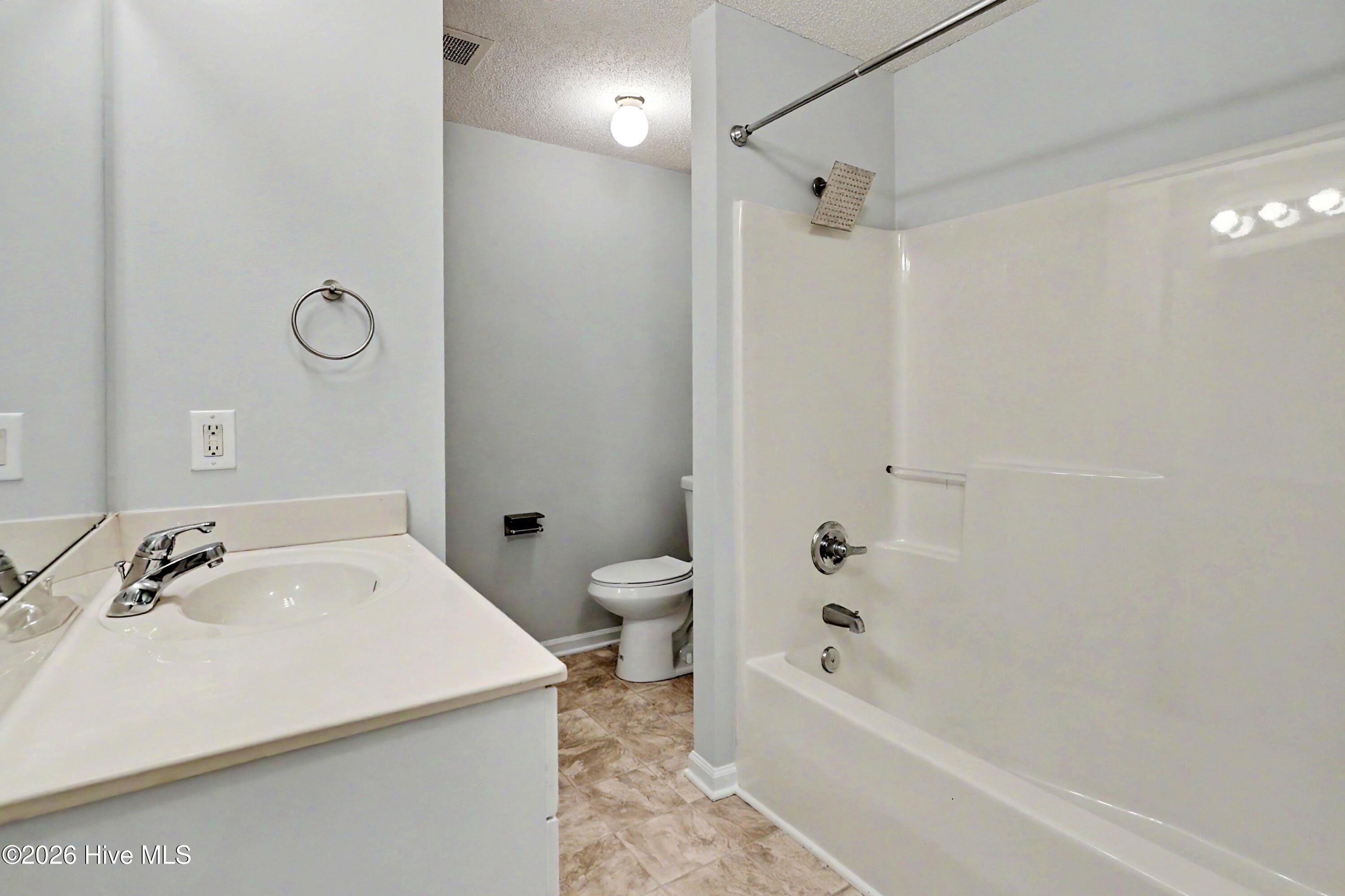 4140 Breezewood Drive Unit 104 Property Photo 23