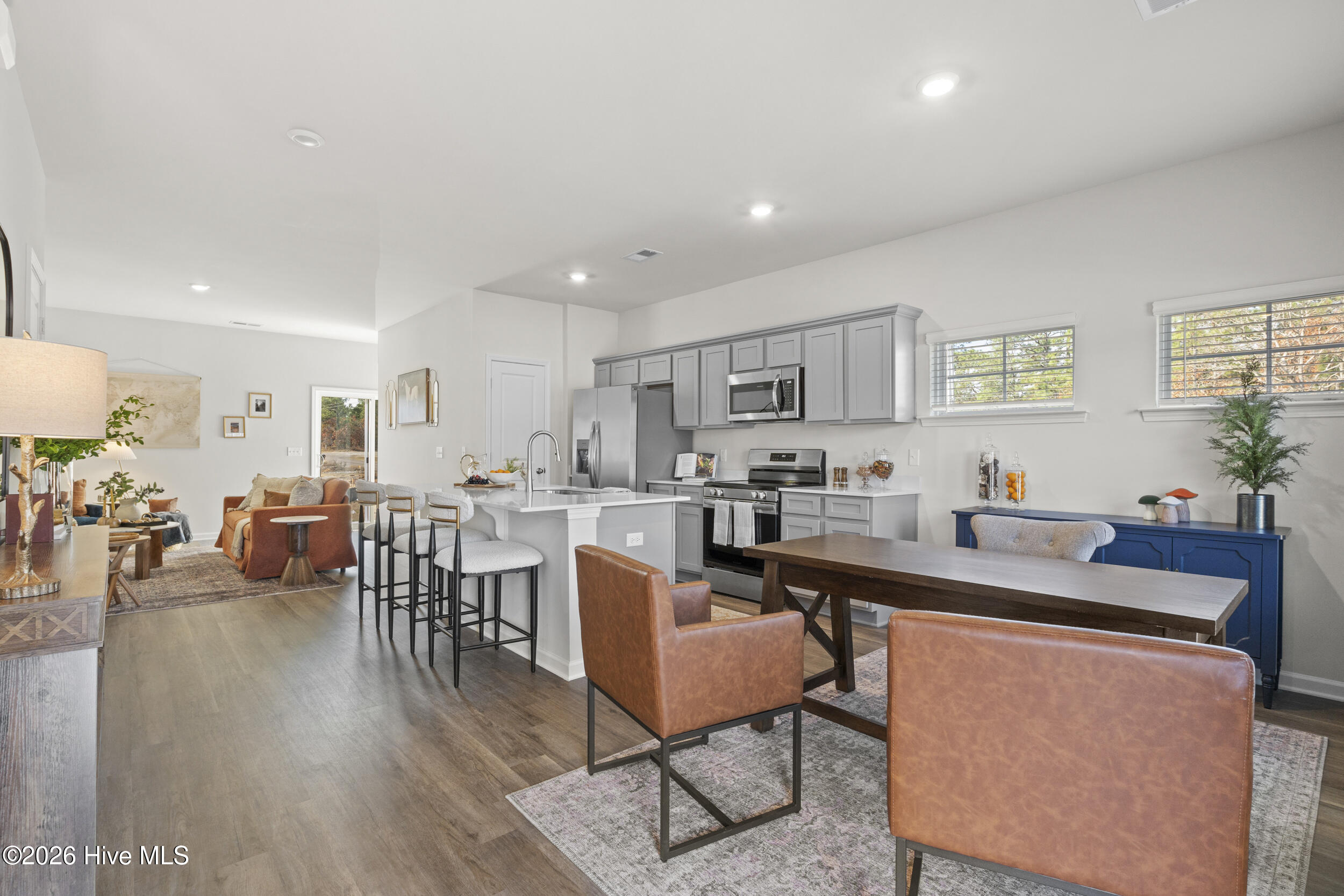 596 Slim Cypress Run Property Photo 4
