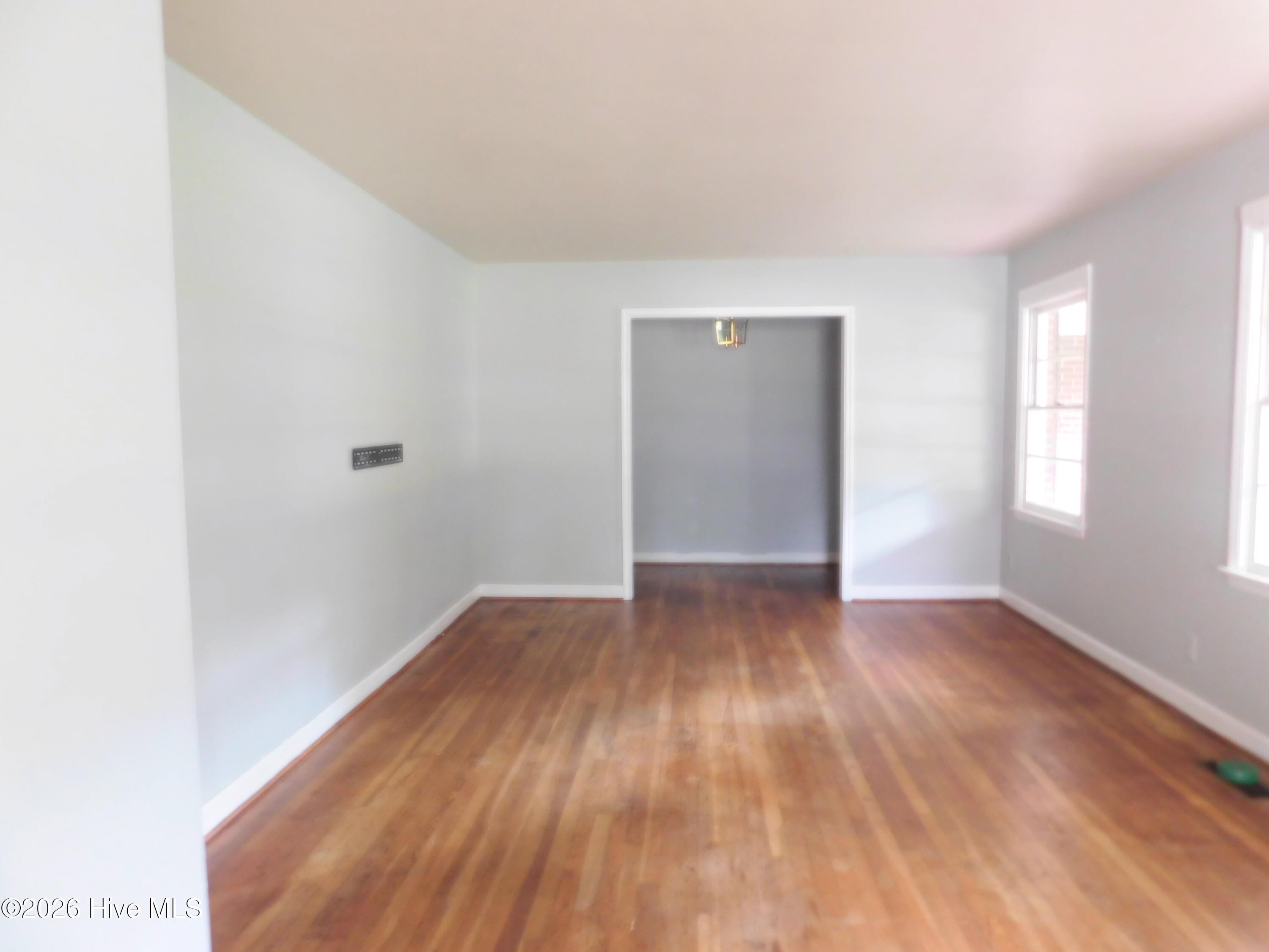 604 Everett Street Property Photo 3