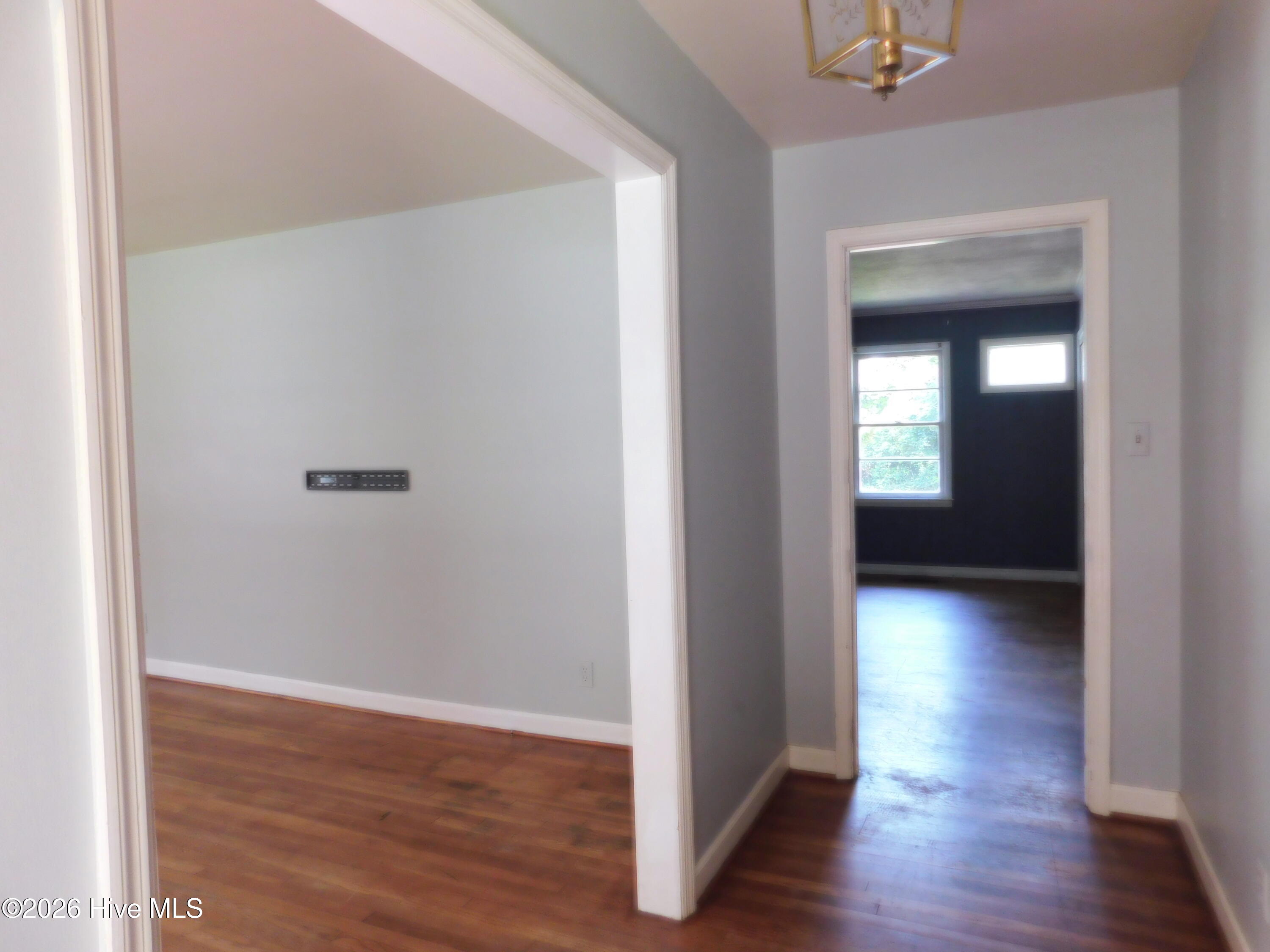 604 Everett Street Property Photo 5