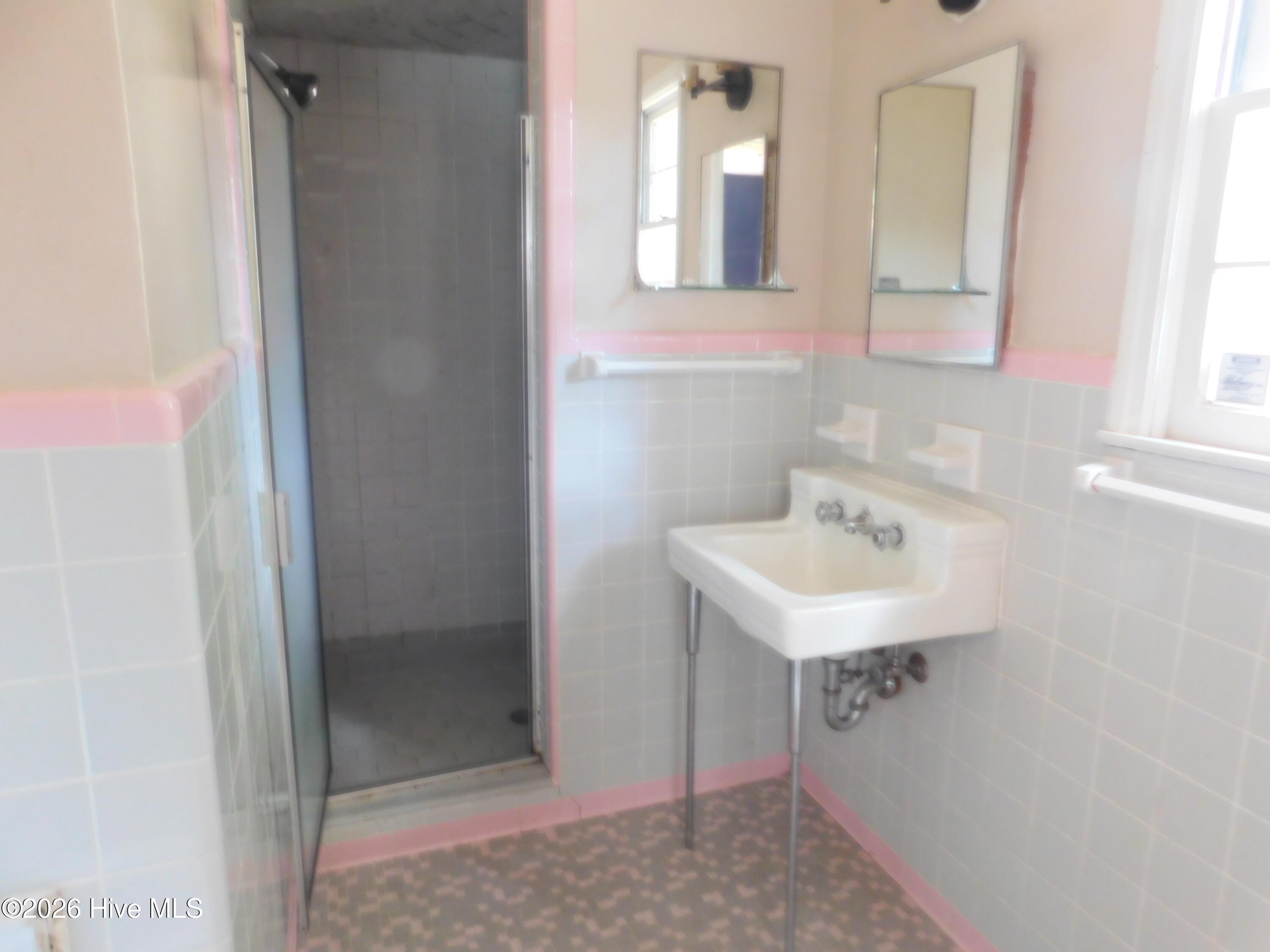 604 Everett Street Property Photo 29