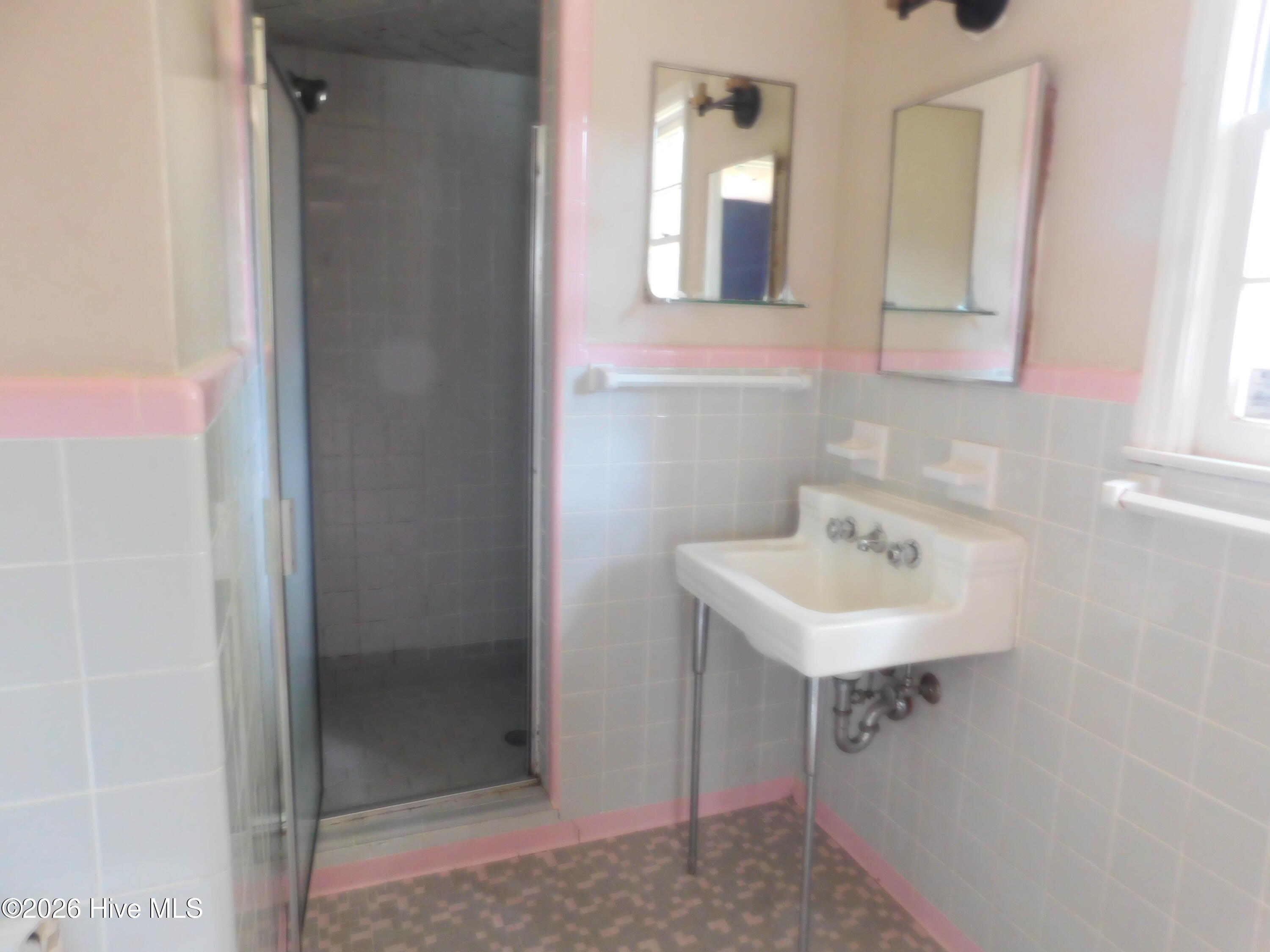 604 Everett Street Property Photo 30