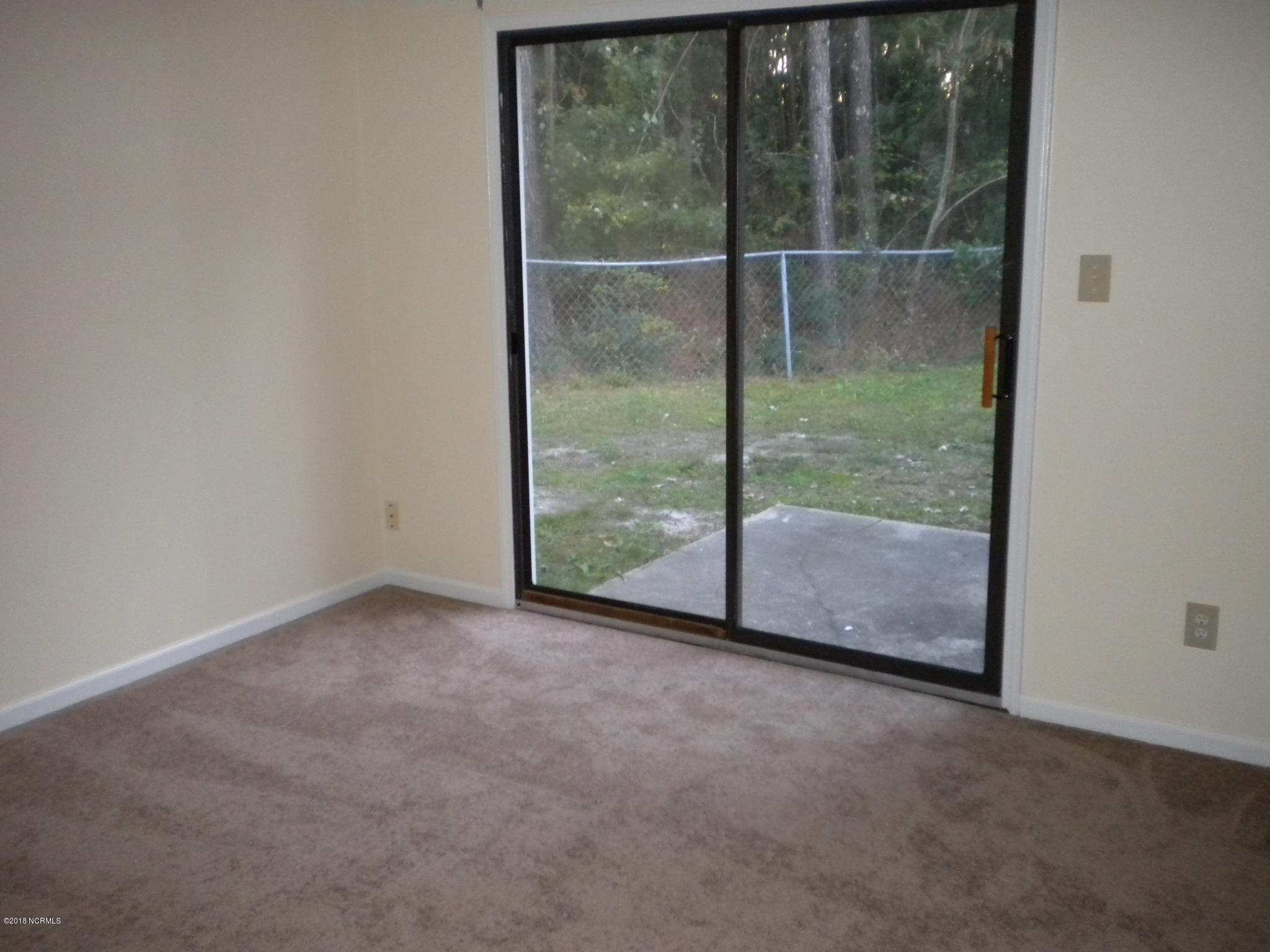 1913 Rolling Ridge Drive Property Photo 3