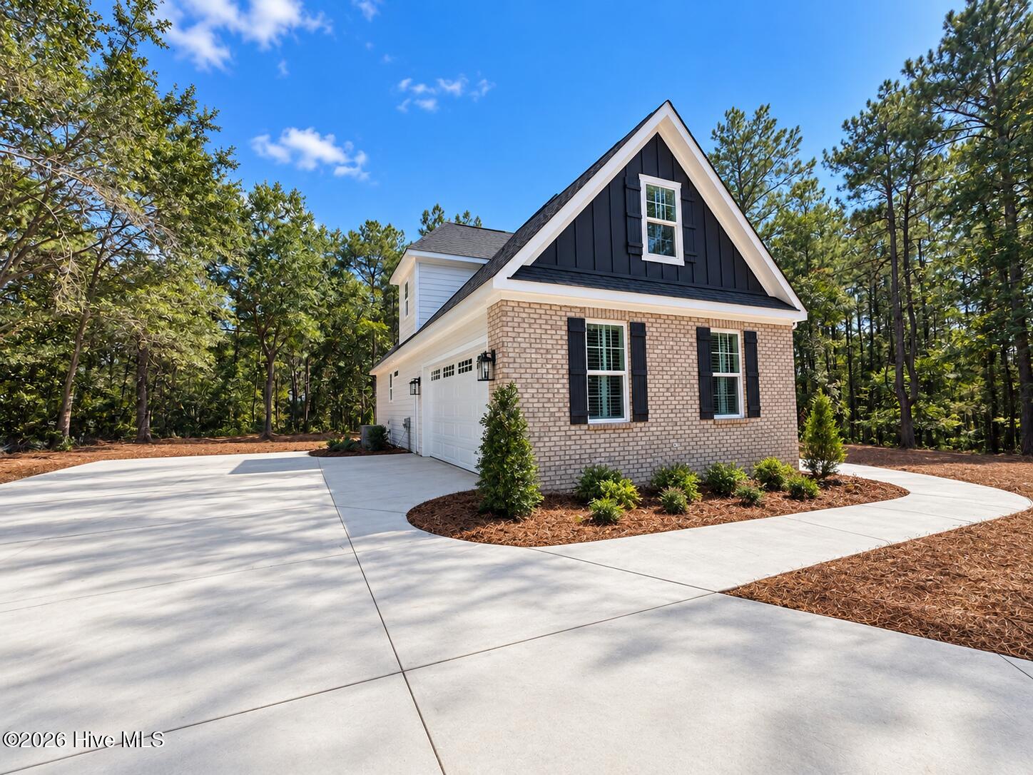 488 Longleaf Drive Property Photo 2