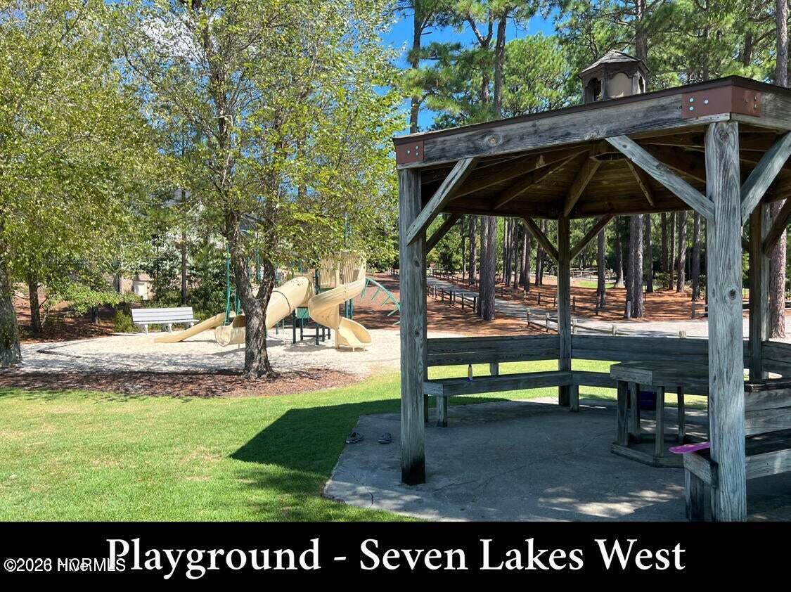 488 Longleaf Drive Property Photo 7