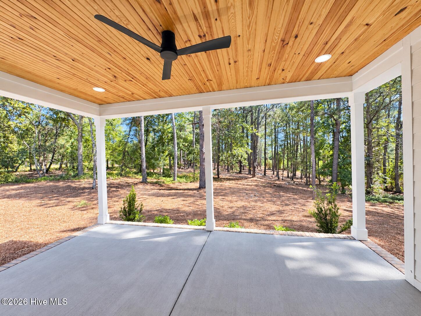 488 Longleaf Drive Property Photo 17