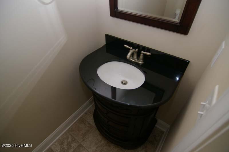 100 Chandler Drive D Property Photo 6