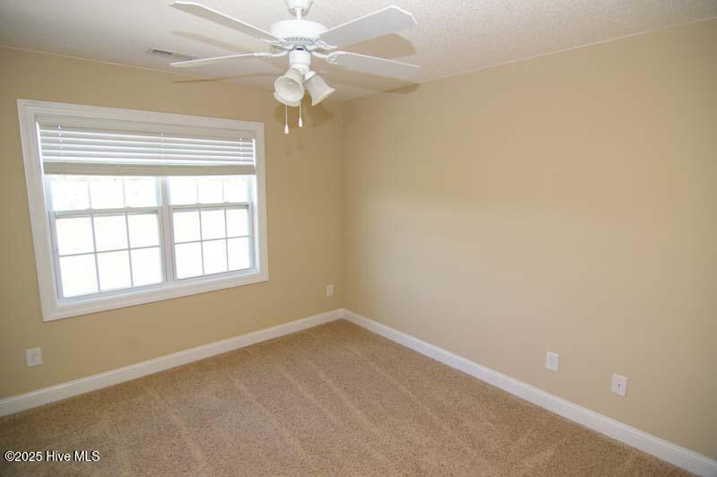 100 Chandler Drive D Property Photo 8