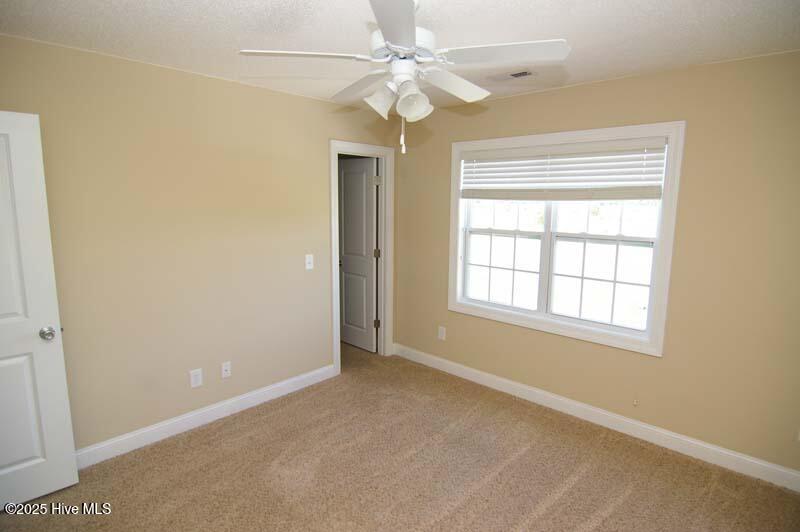 100 Chandler Drive D Property Photo 9