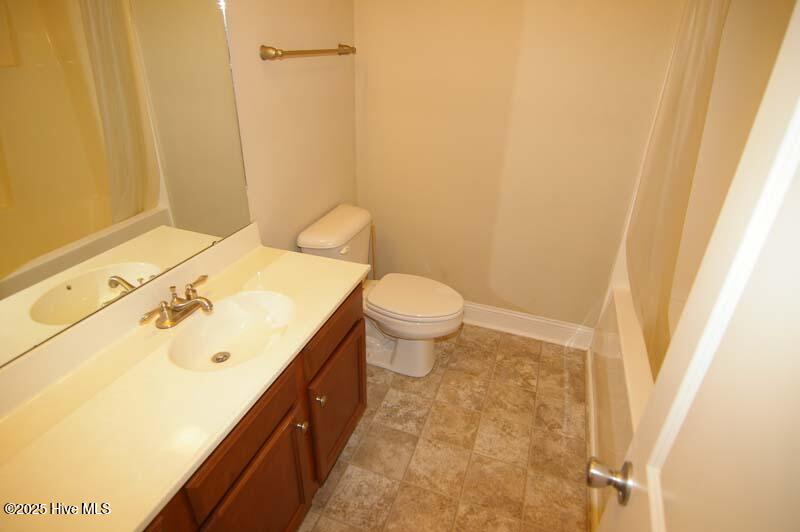 100 Chandler Drive D Property Photo 12