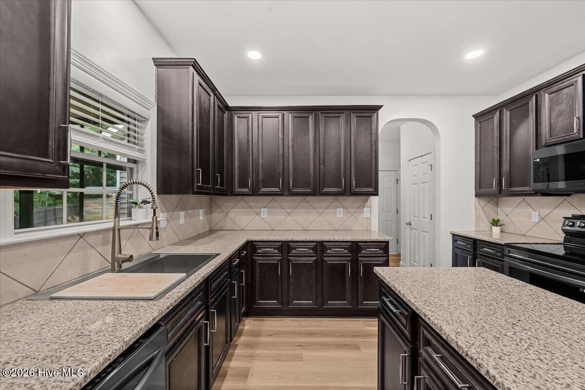 210 Huzzas Circle Property Photo 11