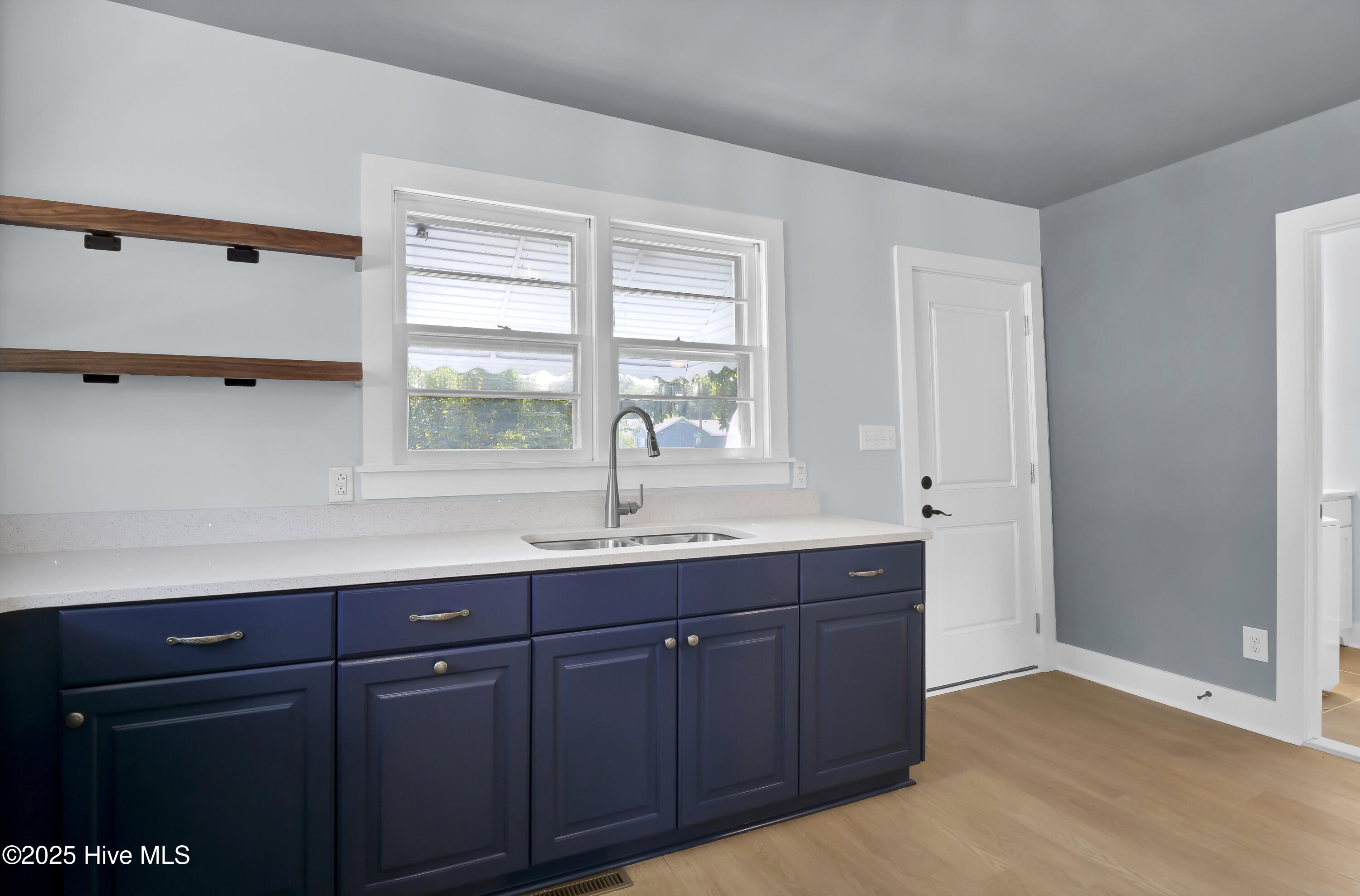 1121 S 6th Street Property Photo 14