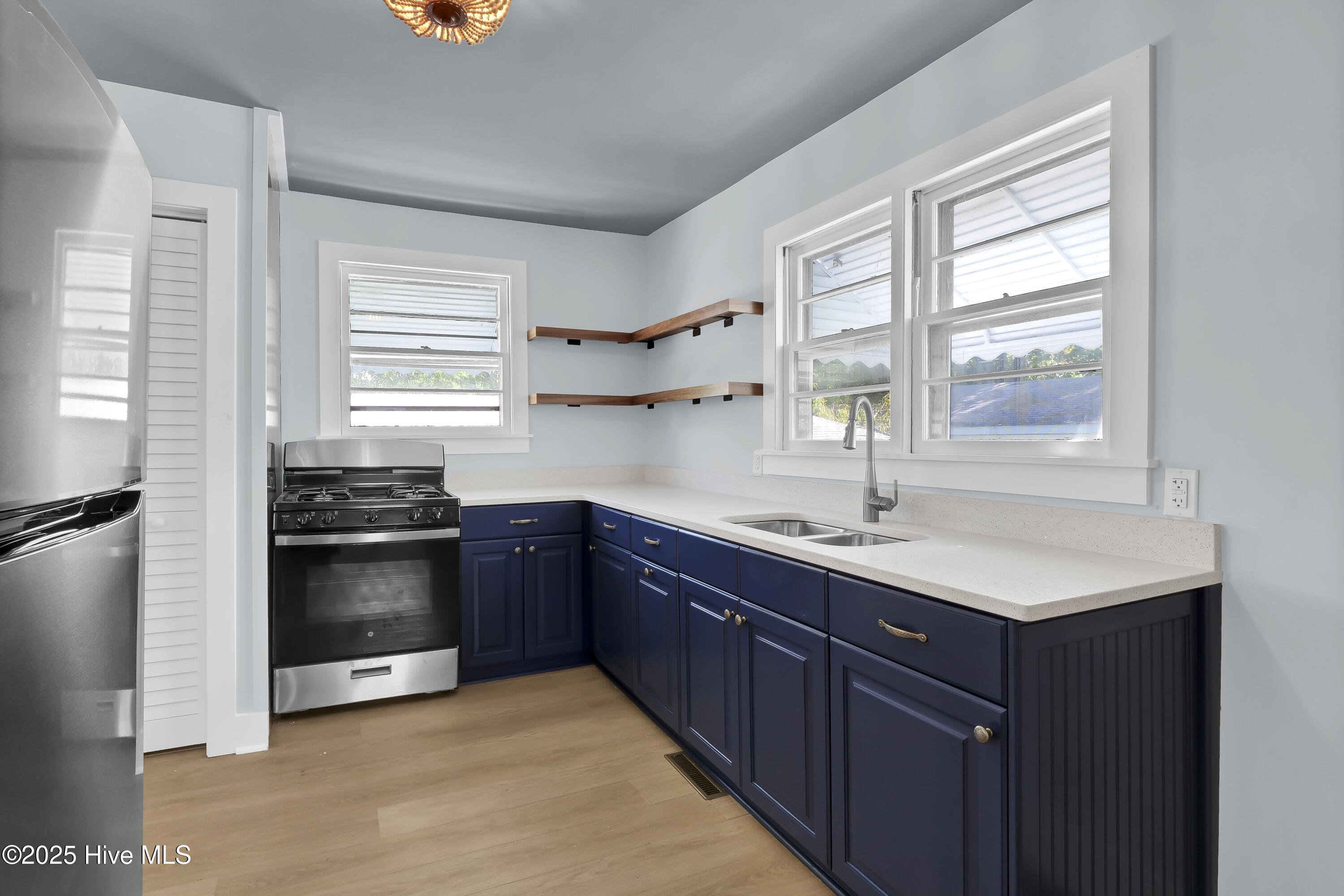1121 S 6th Street Property Photo 15