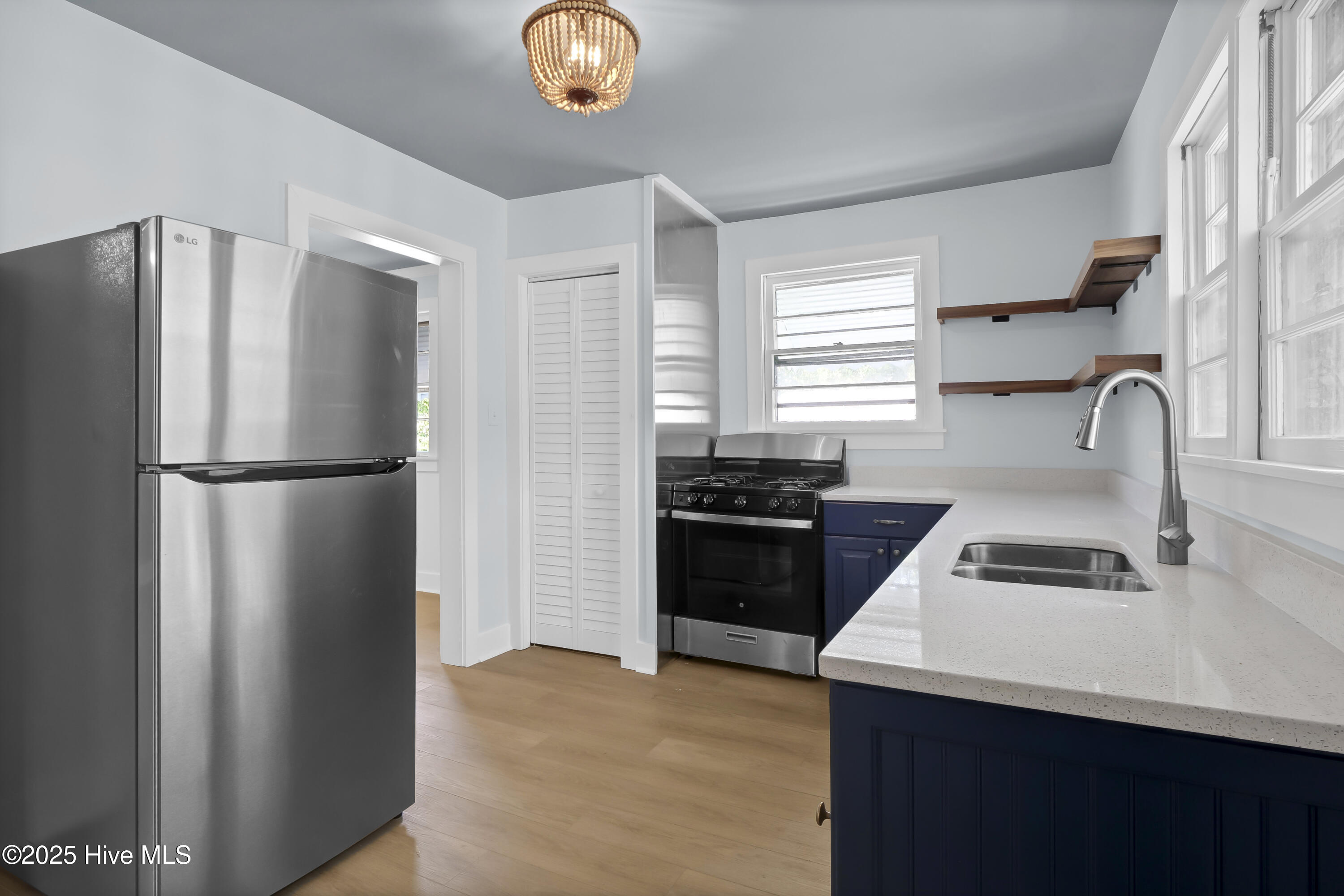 1121 S 6th Street Property Photo 16