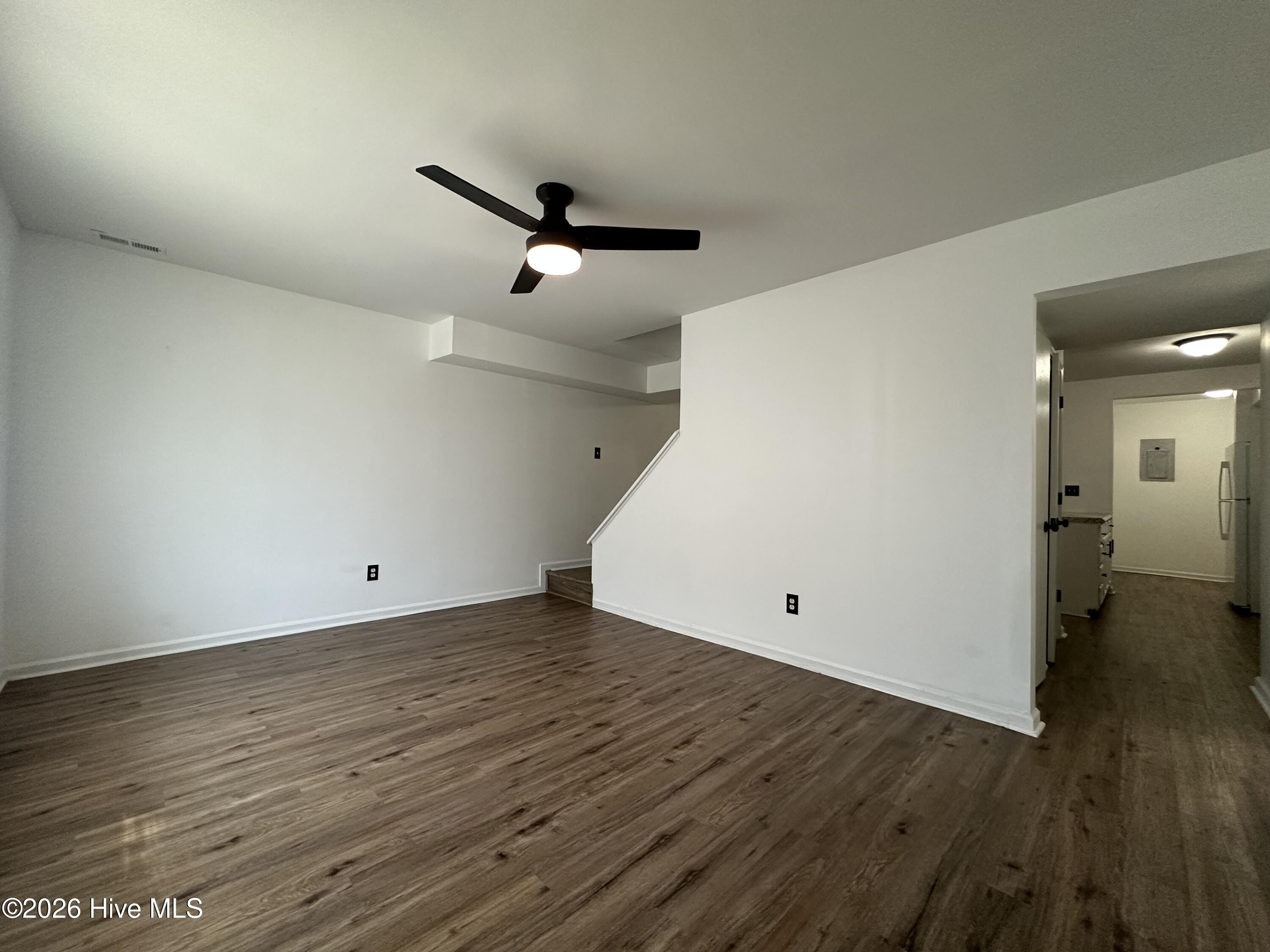 414 Myrtlewood Circle Property Photo 3
