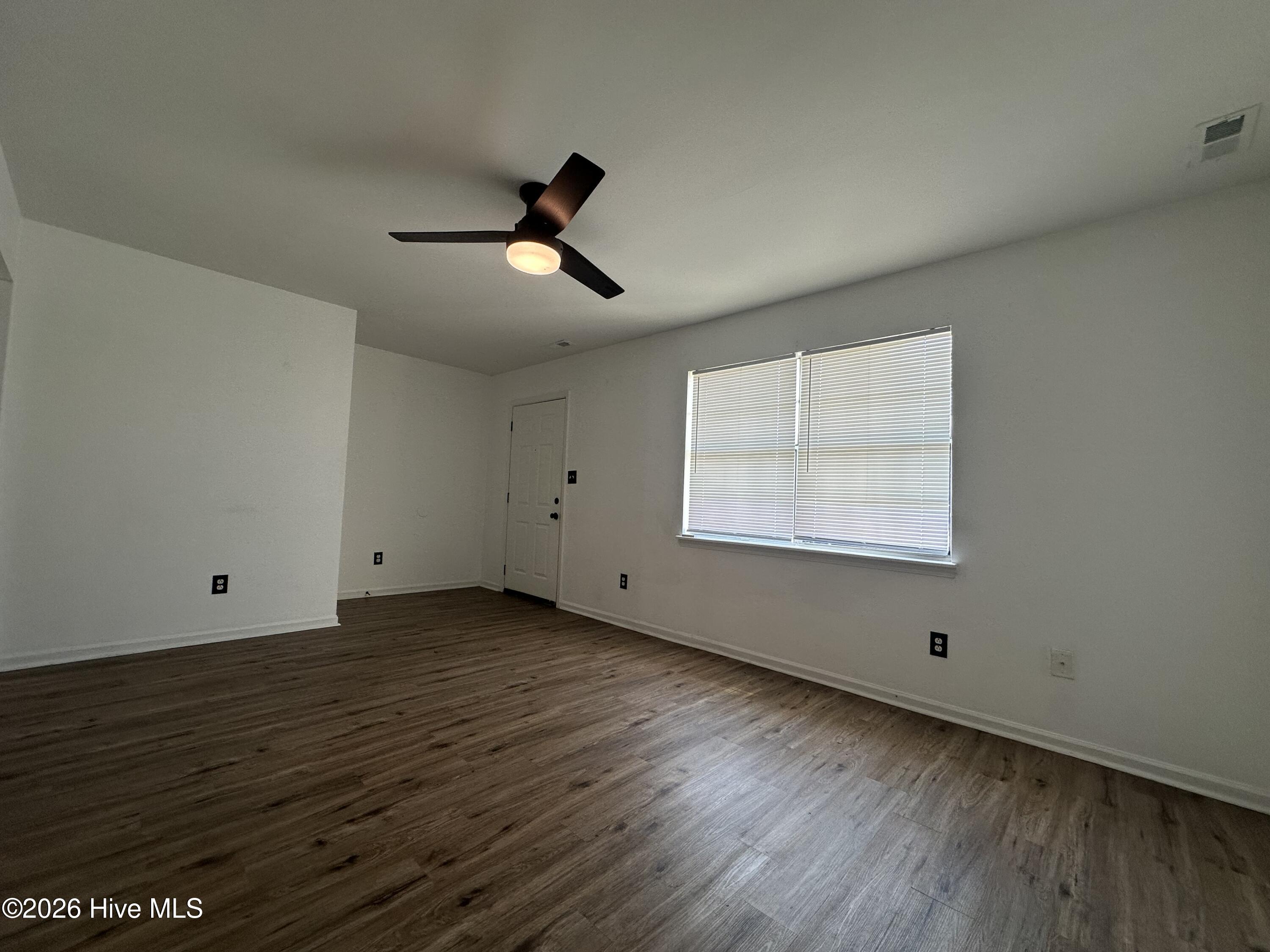 414 Myrtlewood Circle Property Photo 4
