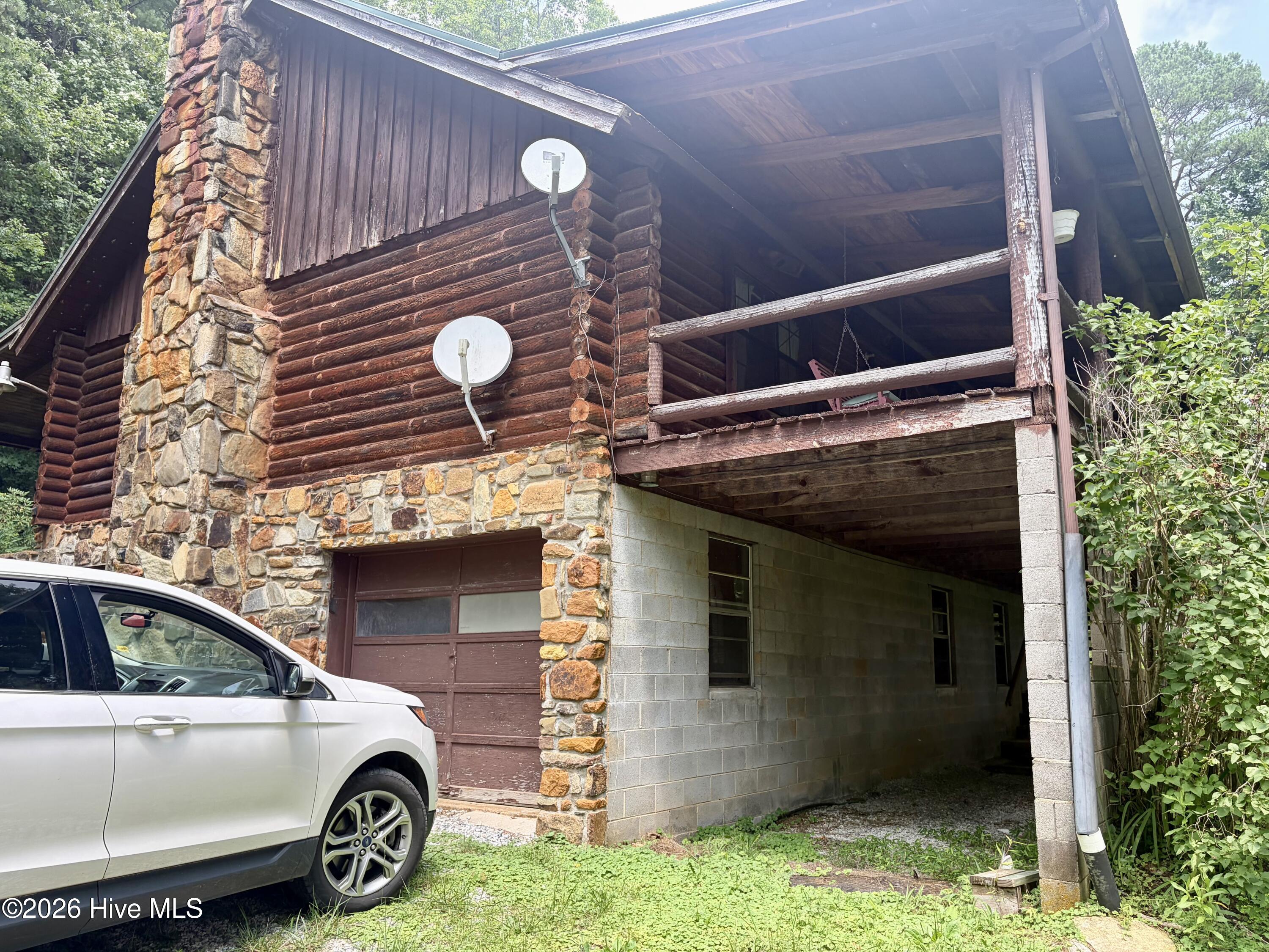 913 Franks Creek Road Property Photo 6