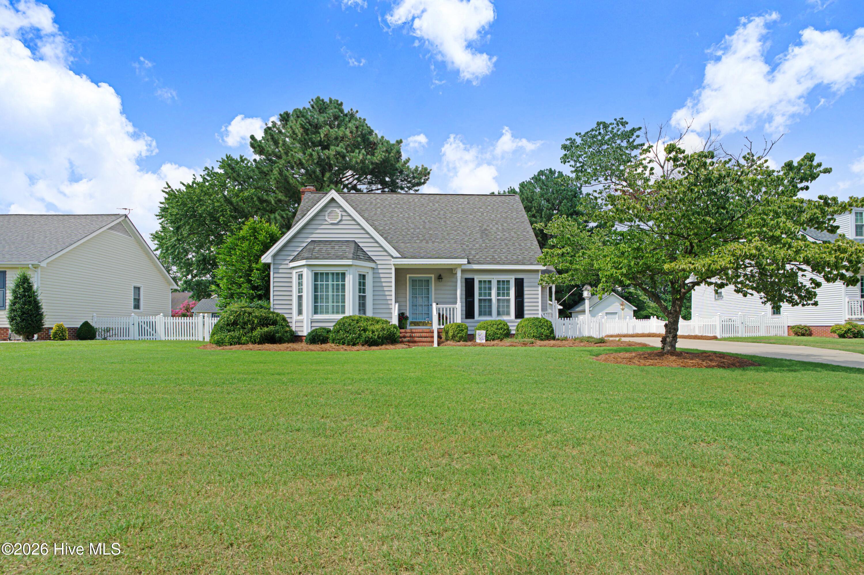 708 Prestwick Drive Property Photo 4